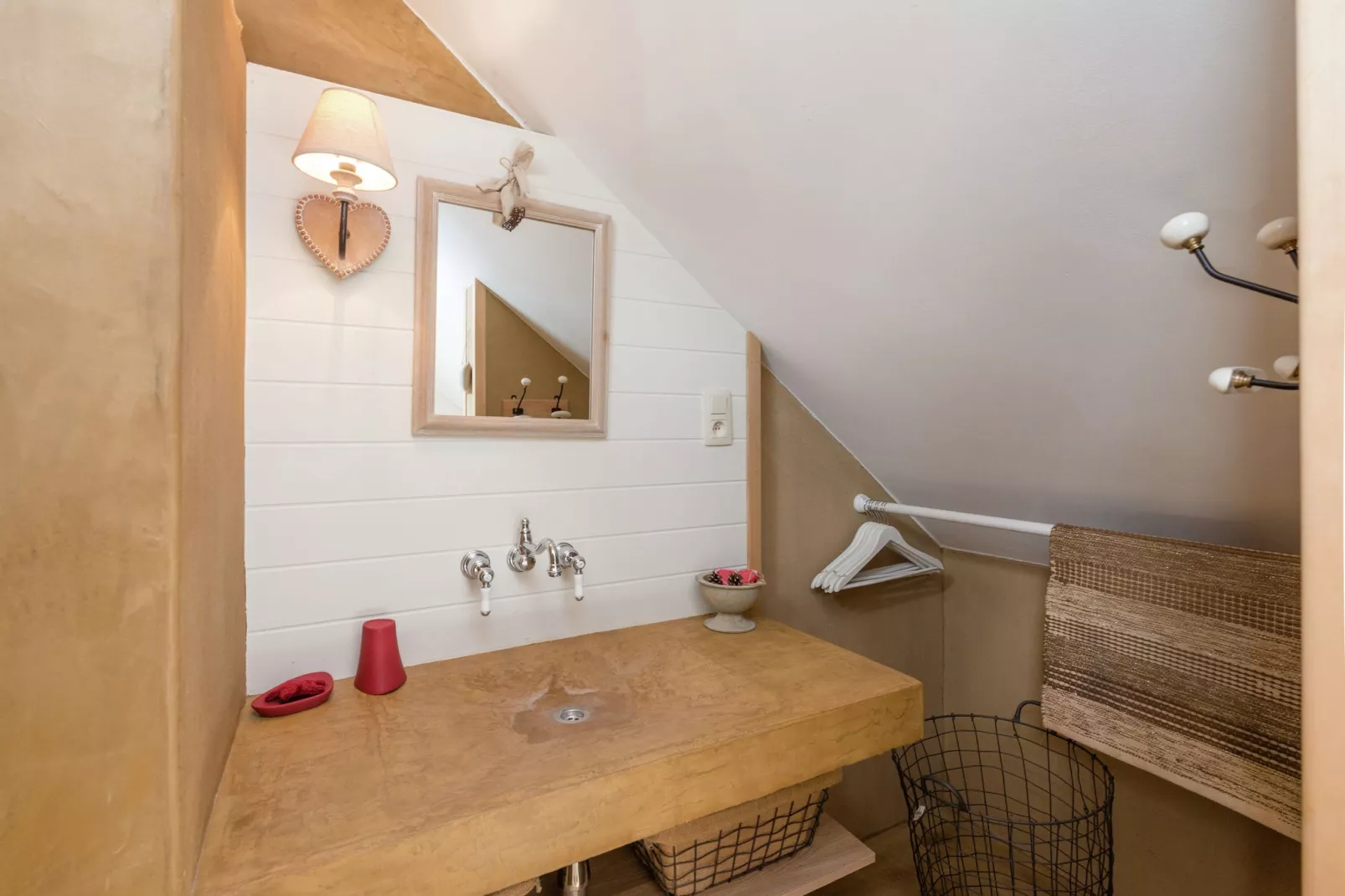 Le Refuge de Césyl-Bathroom