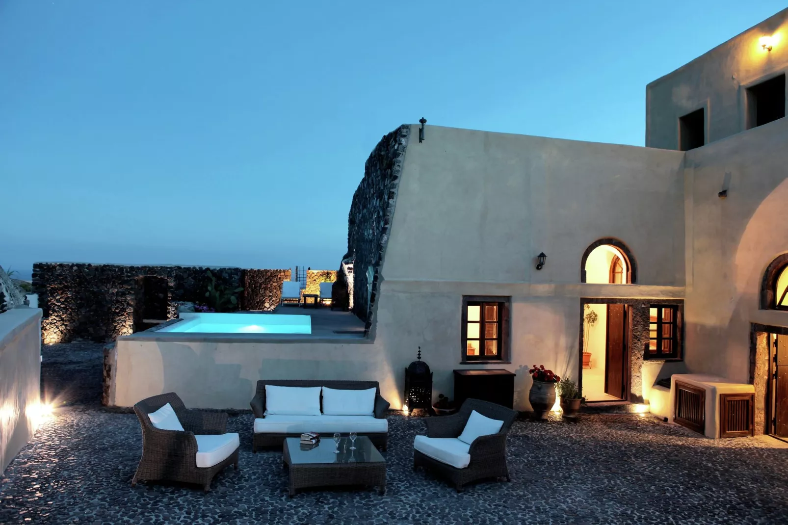Mansion Kyani-Exterior summer