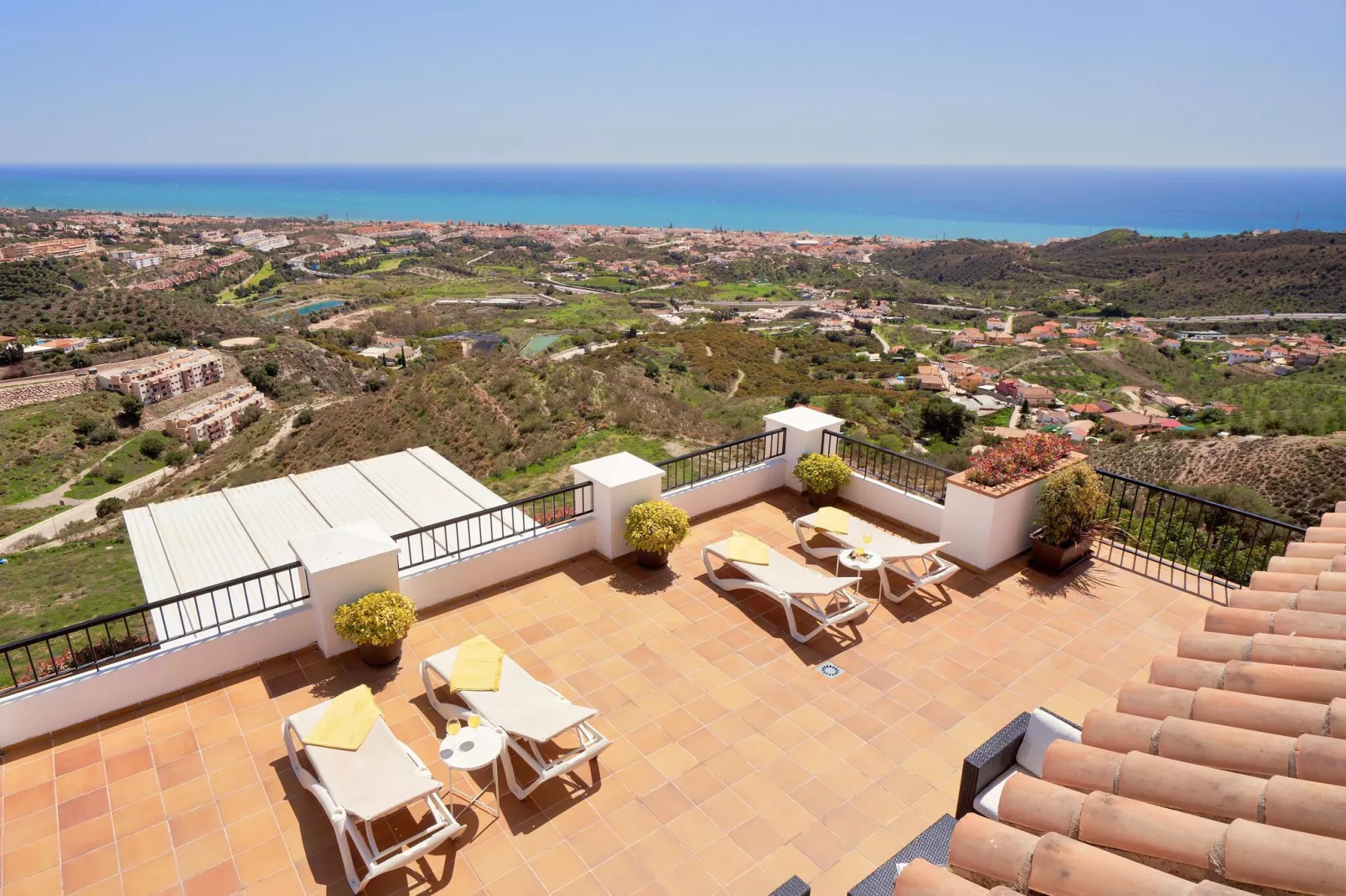 La Zanaida III-View summer