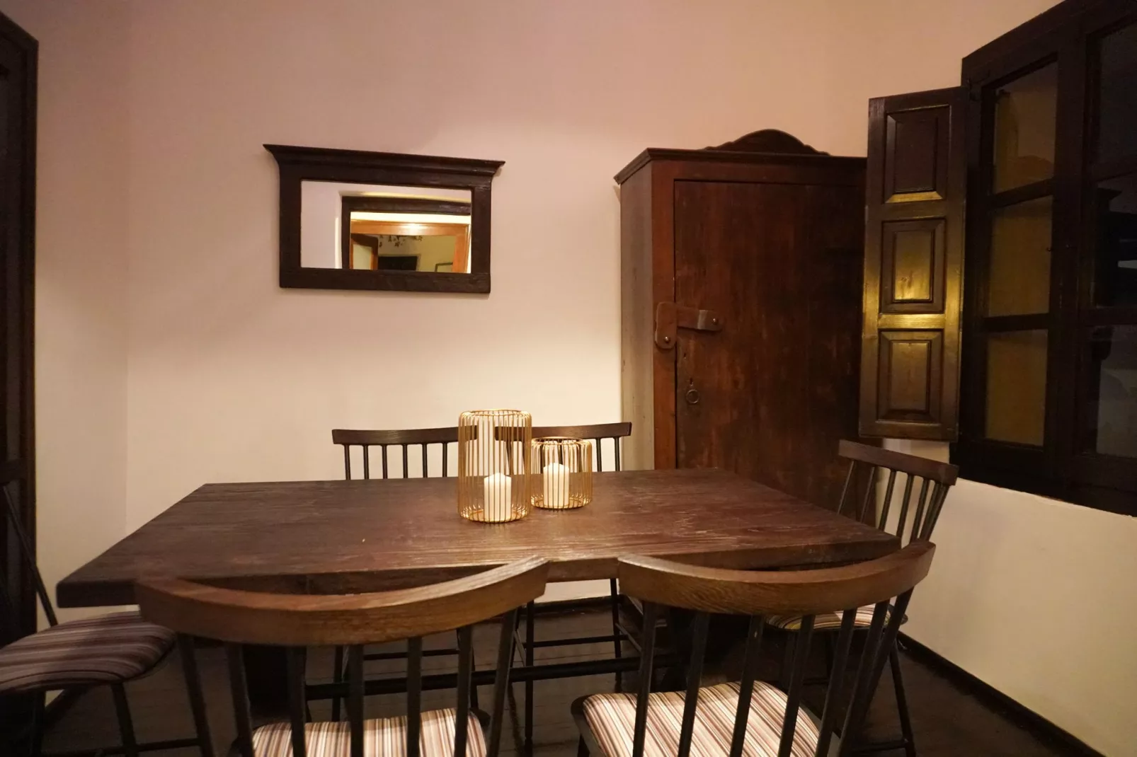 Mansion Kyani-Dining room
