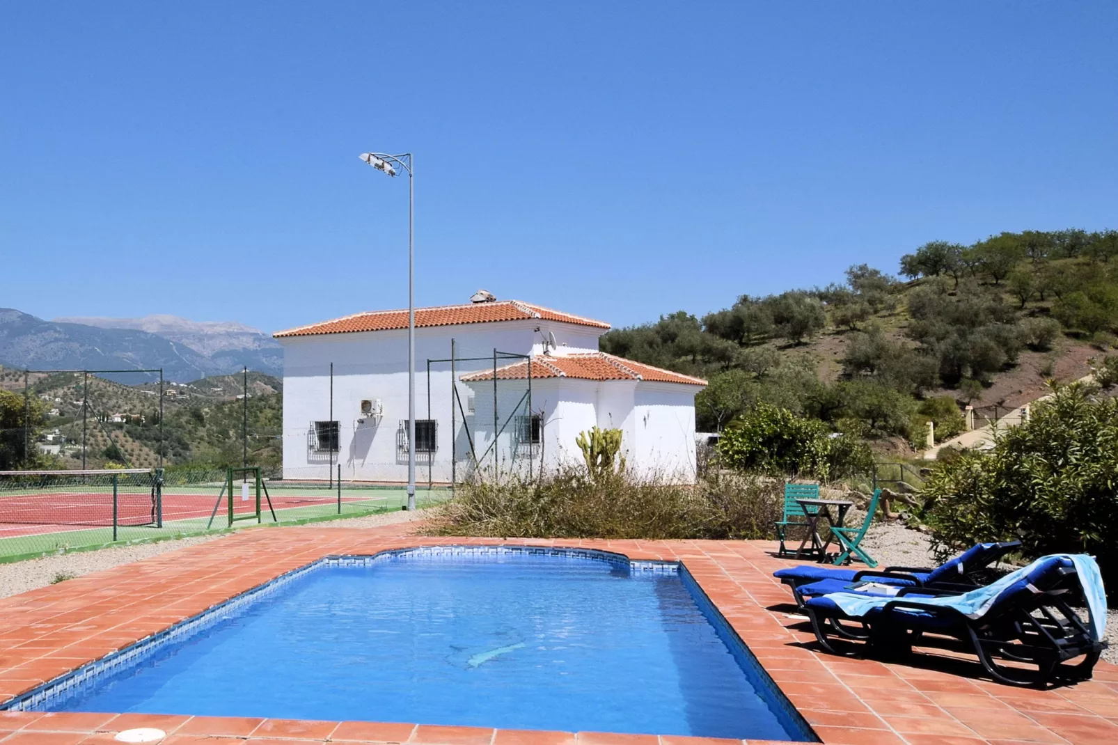 Villa Bandoleros-Exterior summer