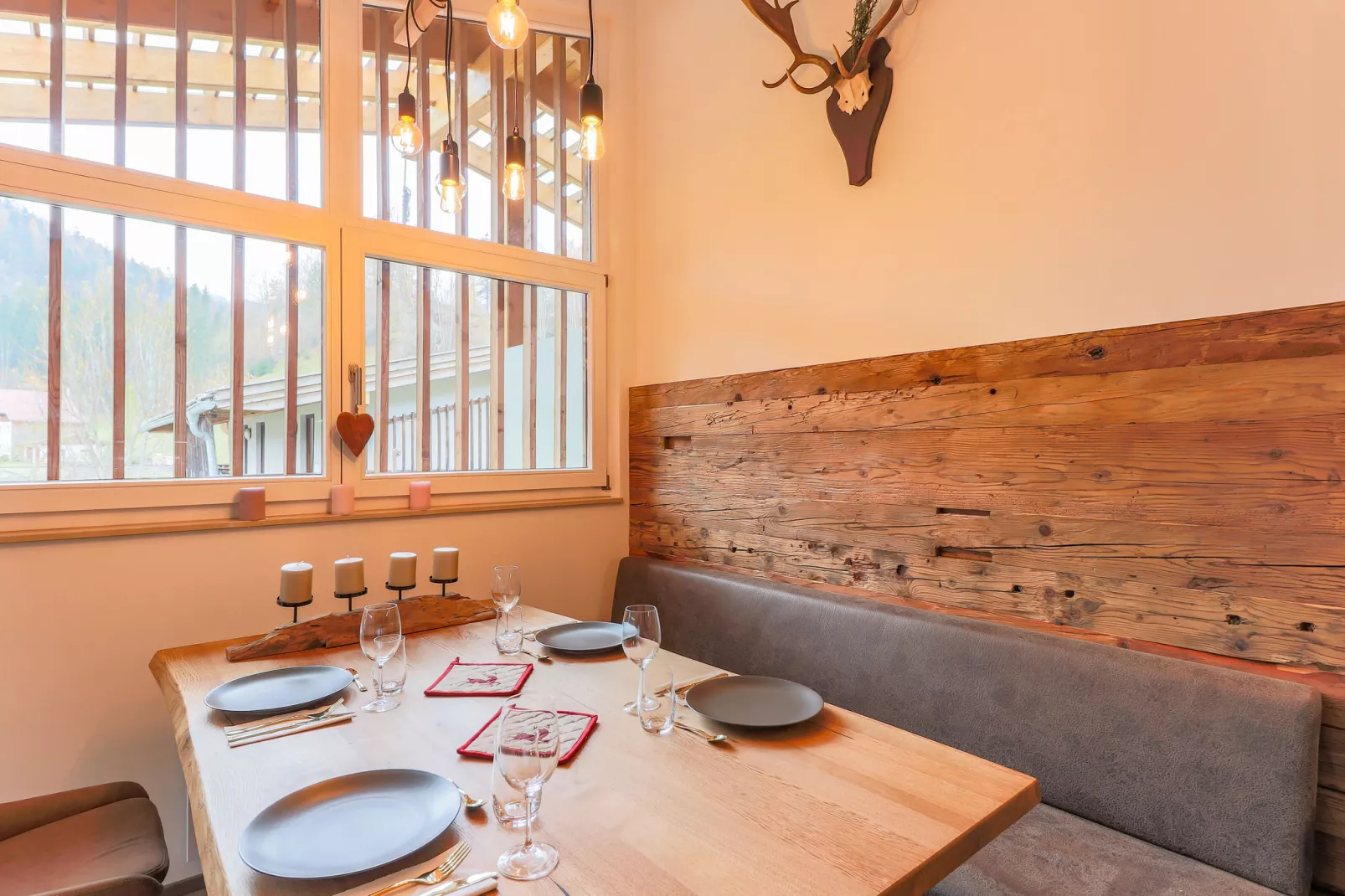 Haus Jäger III XL-Dining room