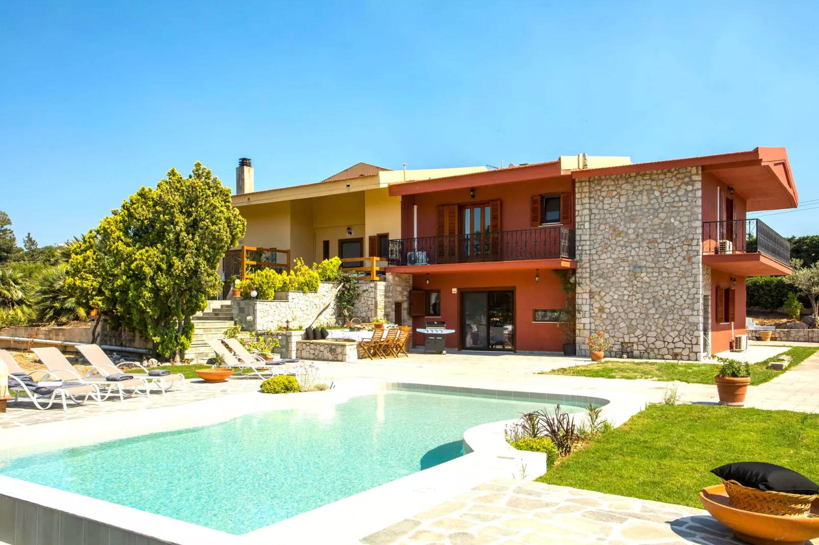 Emarmene Country Home-Exterior summer