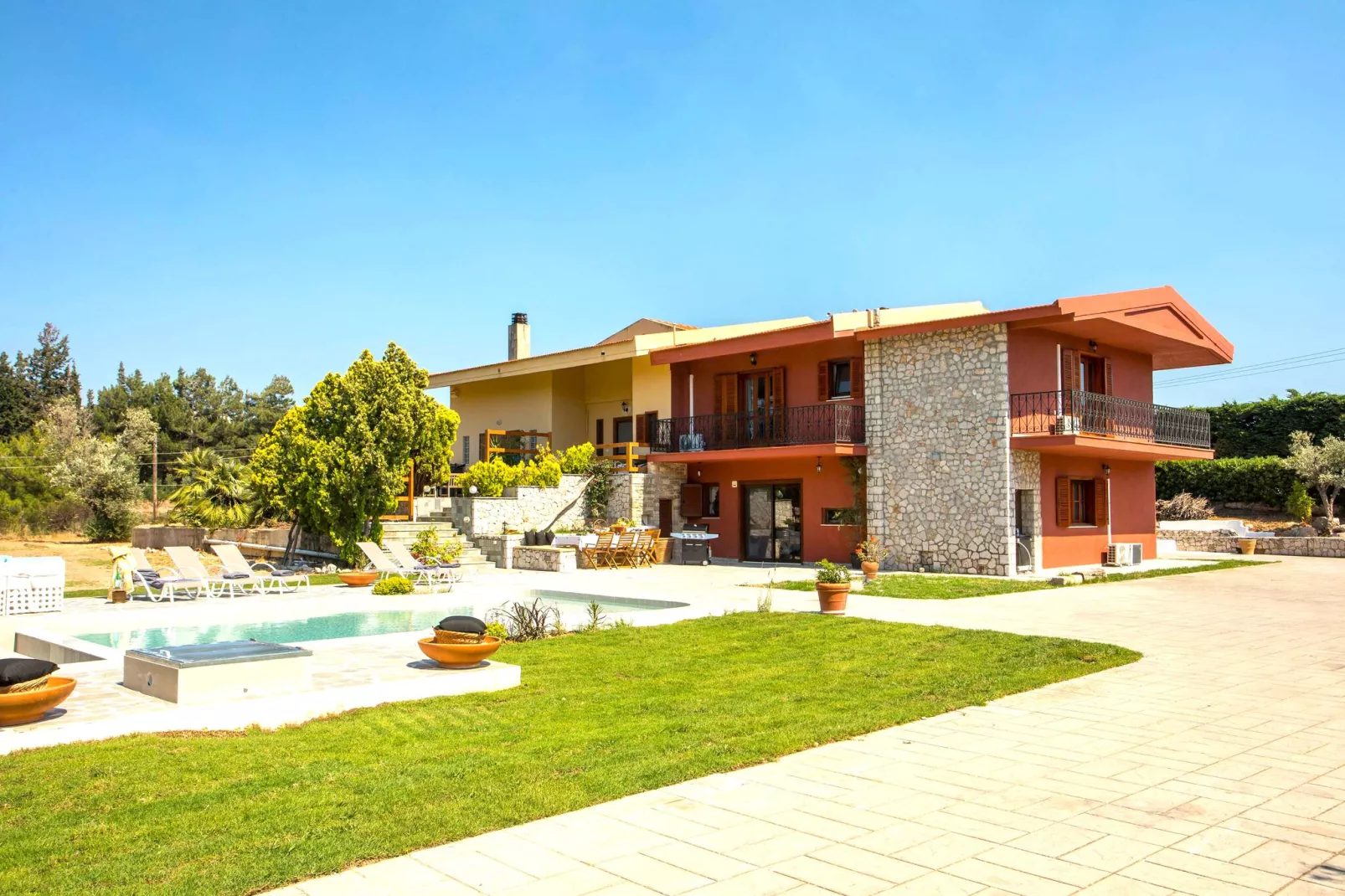 Emarmene Country Home-Exterior summer