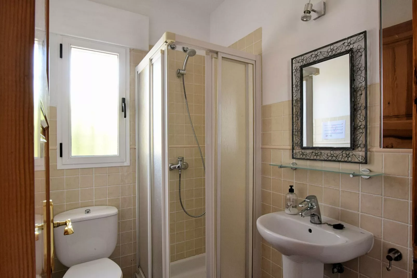 Casa Iris-Bathroom