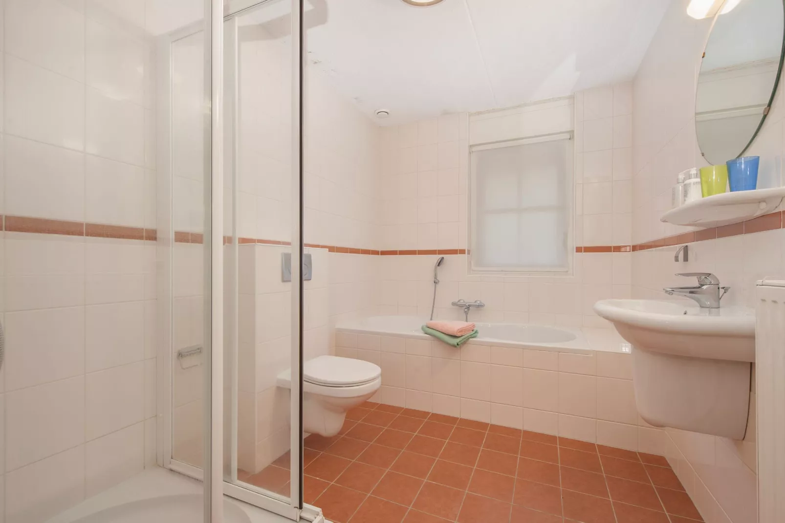 Buitenplaats De Hildenberg 1-Bathroom