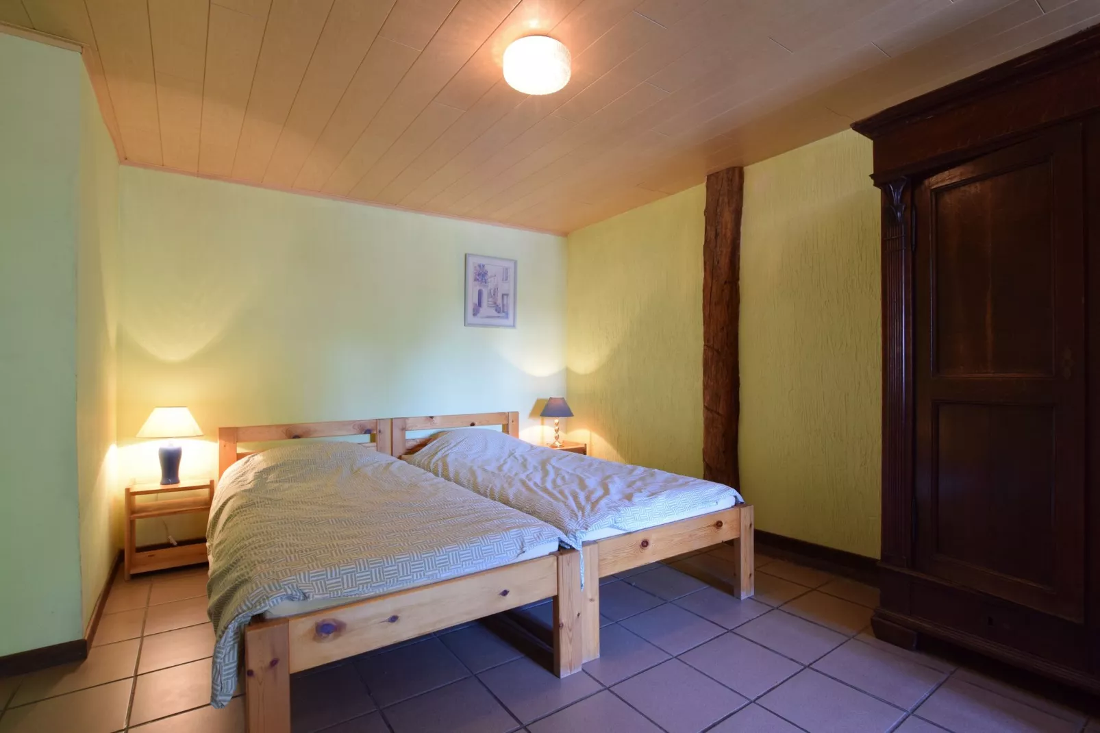 La Vraie Vie-Bedroom