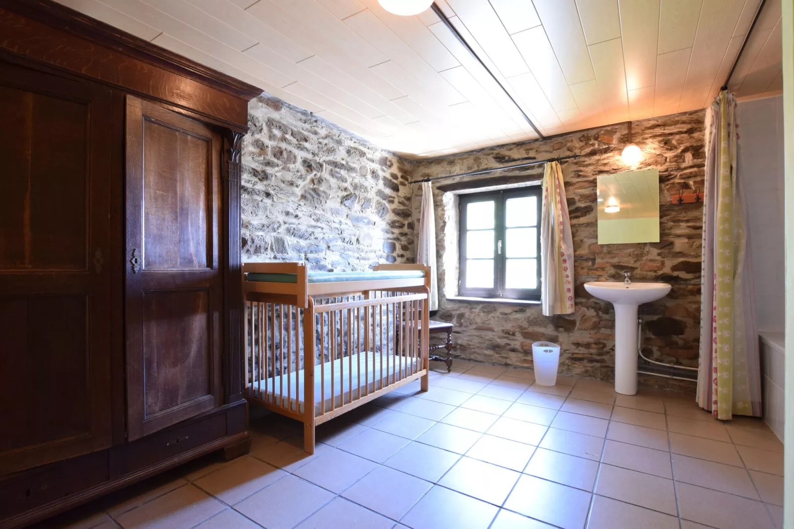 La Vraie Vie-Bedroom