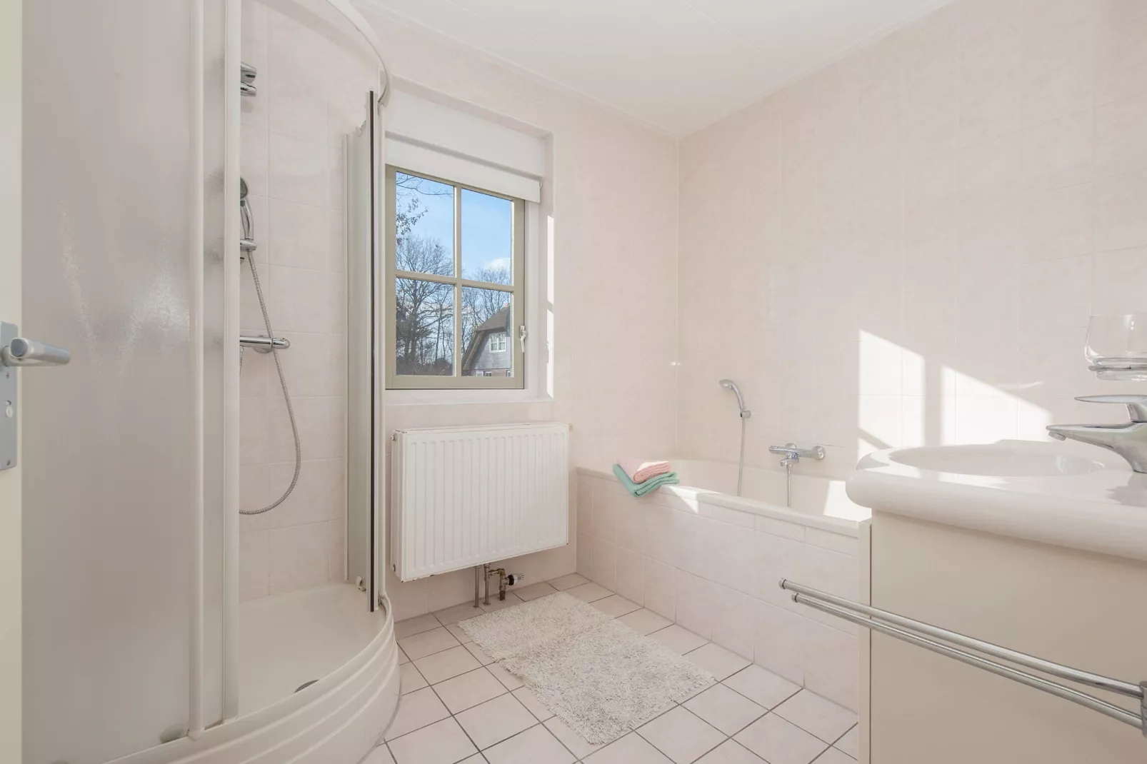 Buitenplaats De Hildenberg 4-Salle de bain