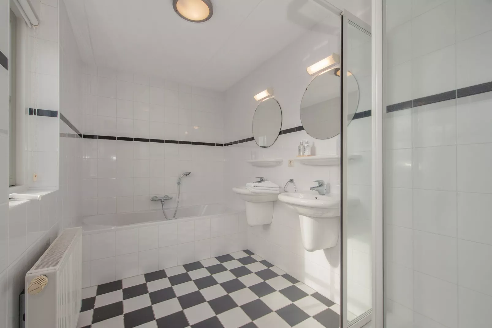 Buitenplaats De Hildenberg 5-Bathroom