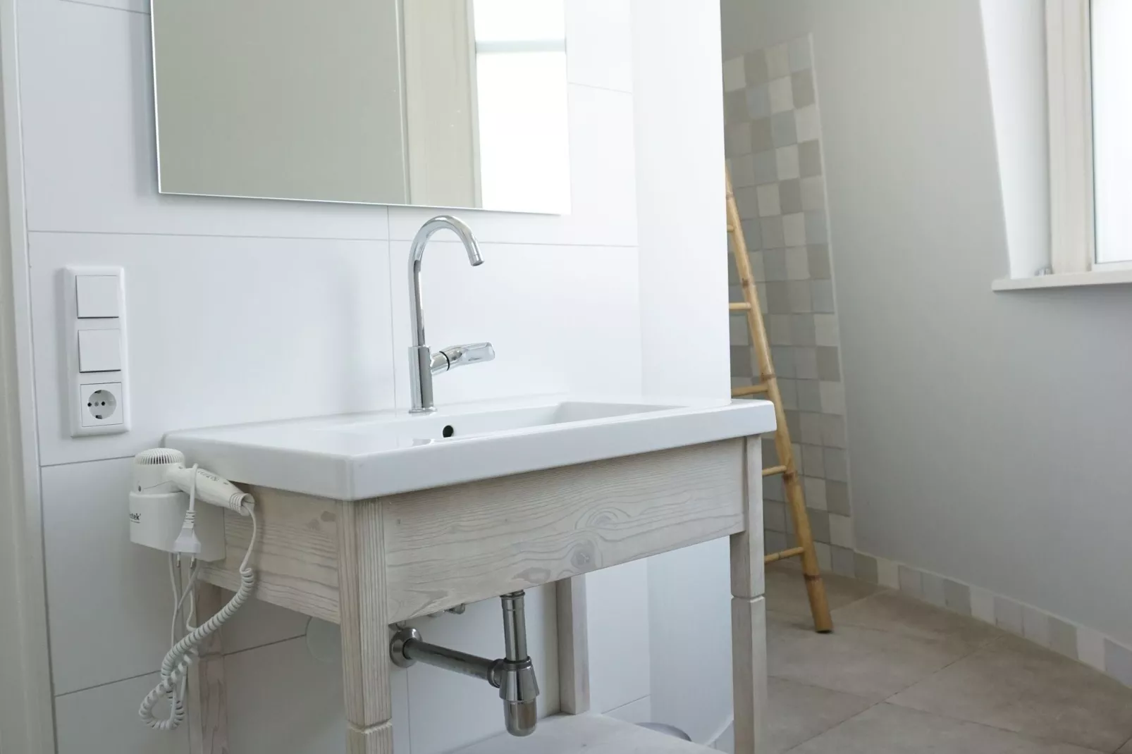 Watertoren Vlissingen 16 pax-Bathroom