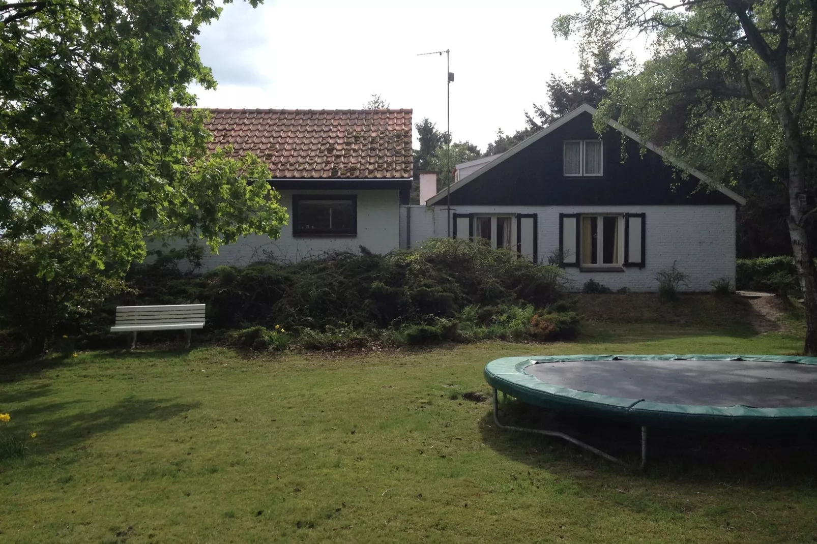 Huis in het bos-Gardens summer