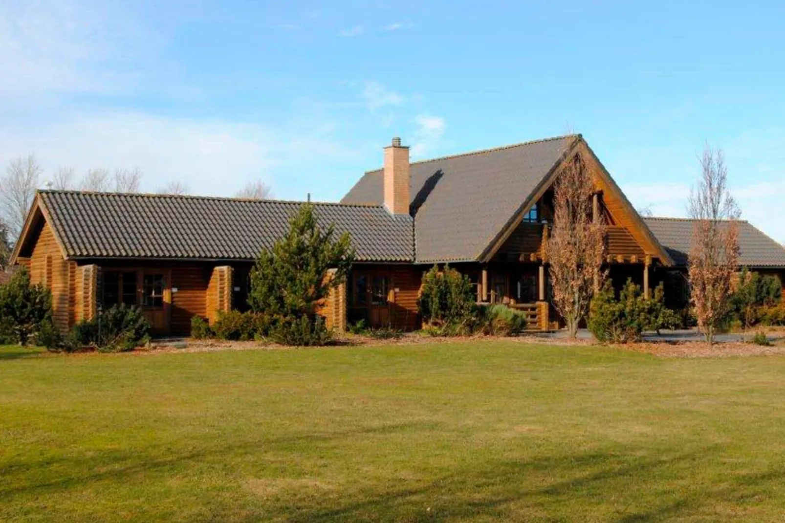 1 room,attached house-Outdoor