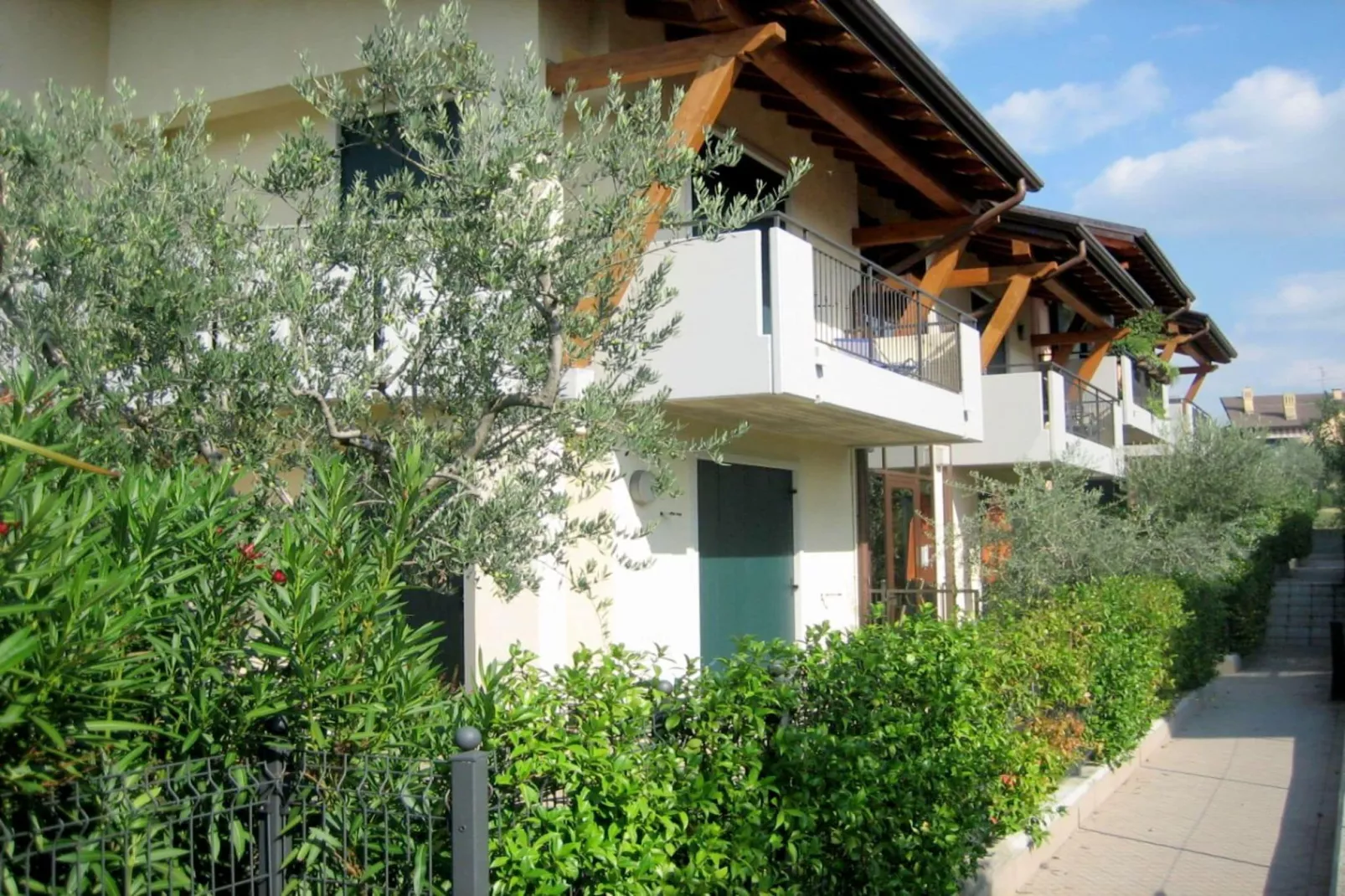 Madonnina A Due-Exterior summer
