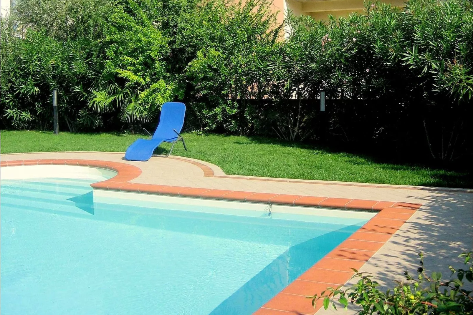Madonnina A Due-Pool