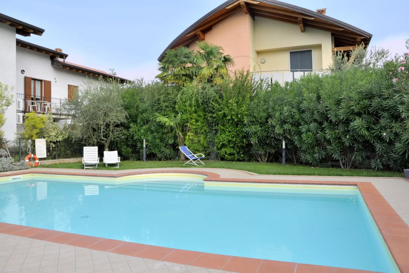 Madonnina A Due-Pool