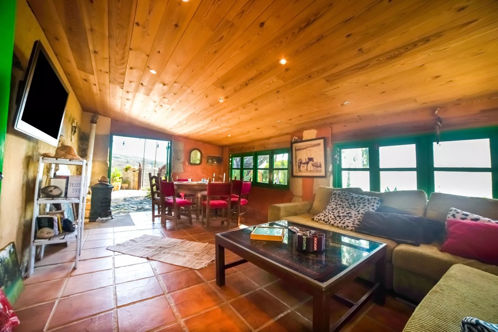 Tenerife Nature Retreat-Living room