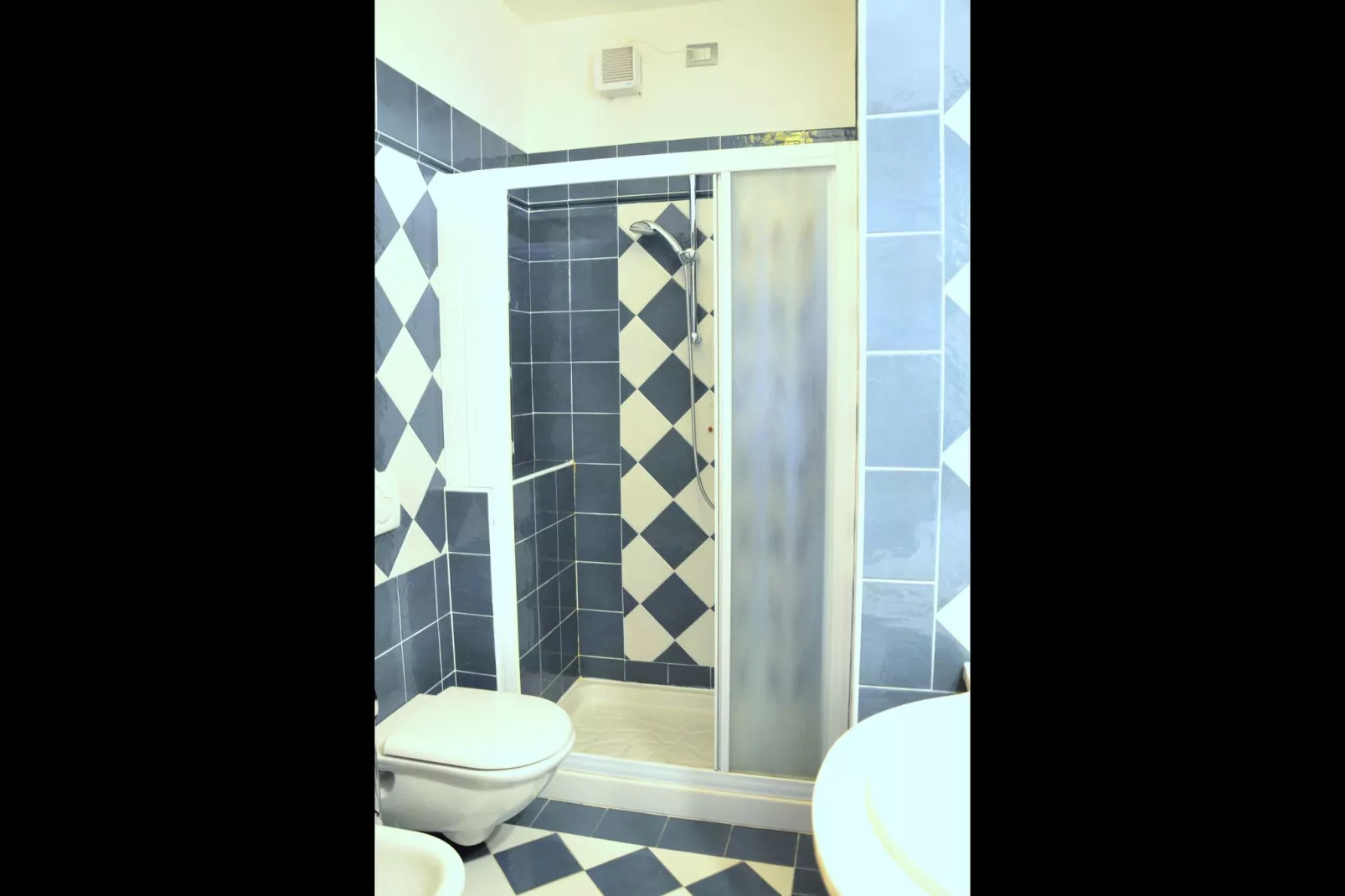 Madonnina A Tre-Bathroom
