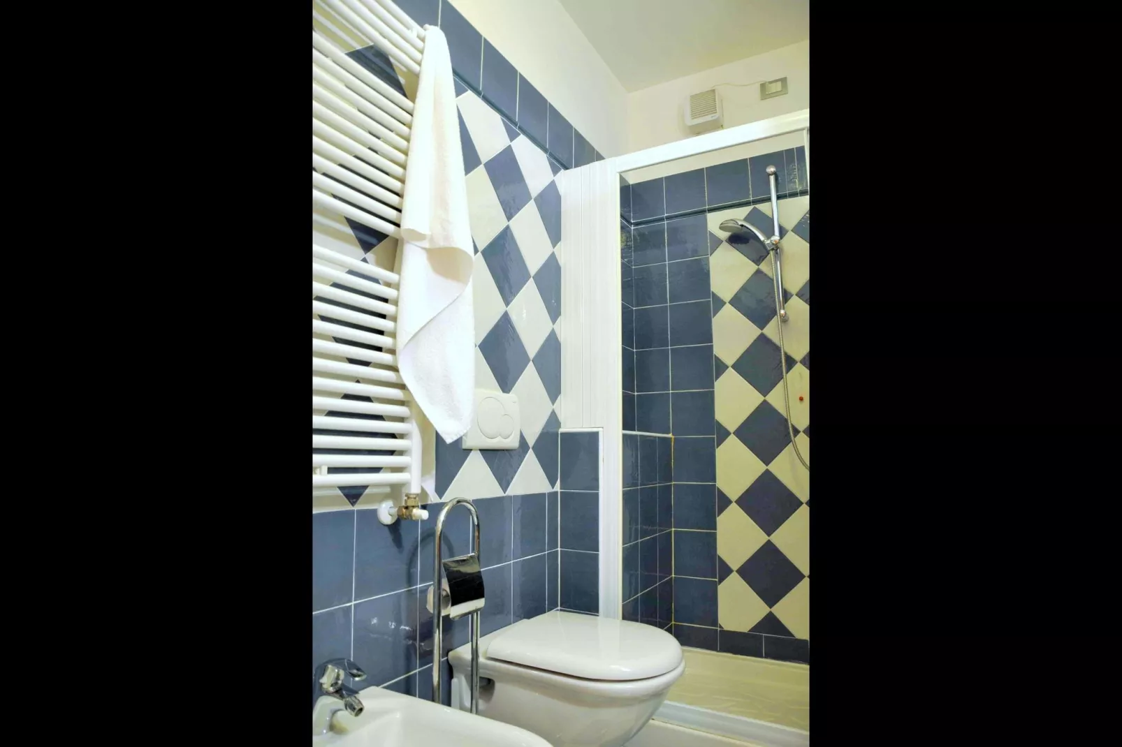 Madonnina A Tre-Bathroom