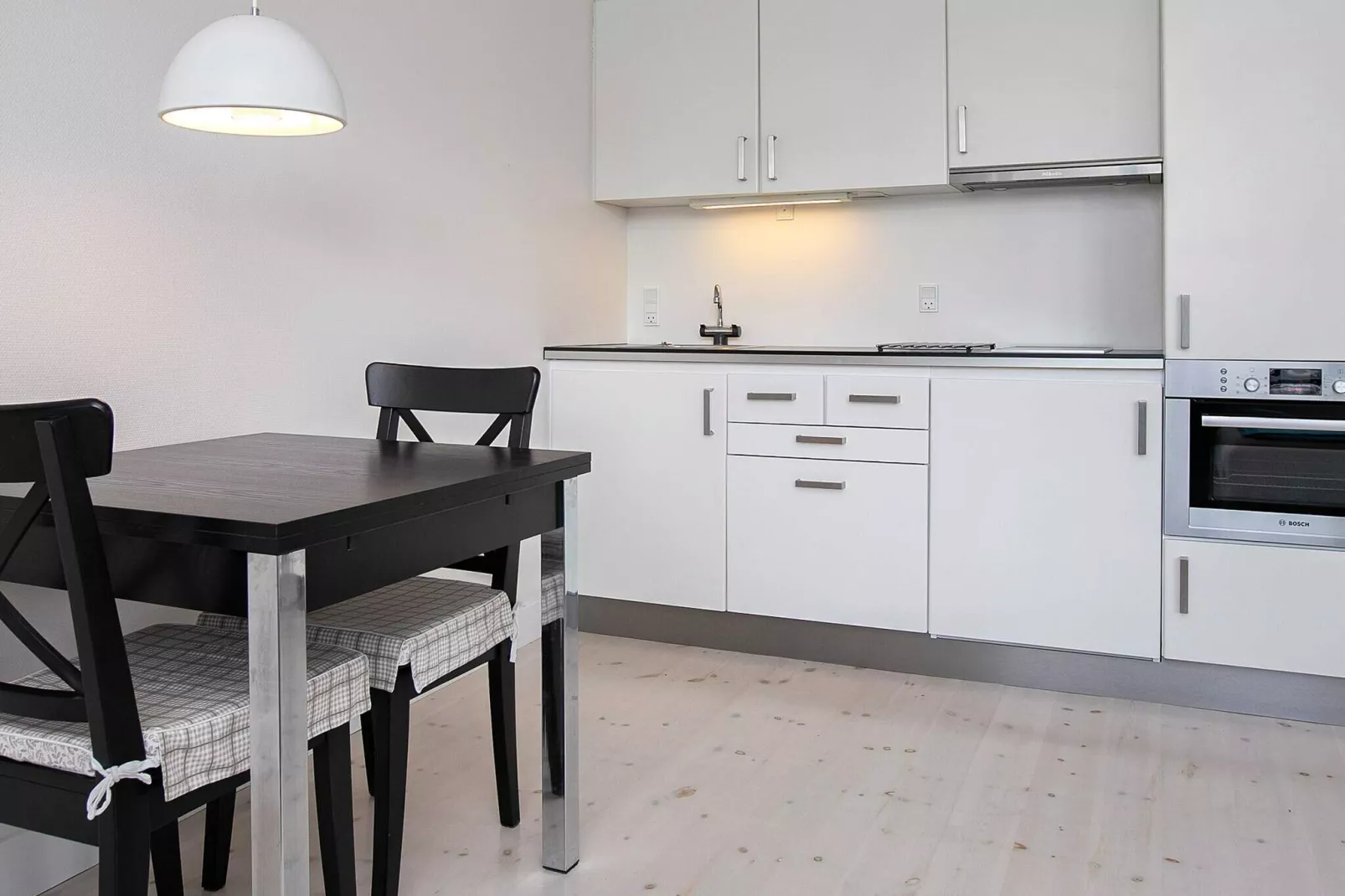 2 room,renovated-Indoor