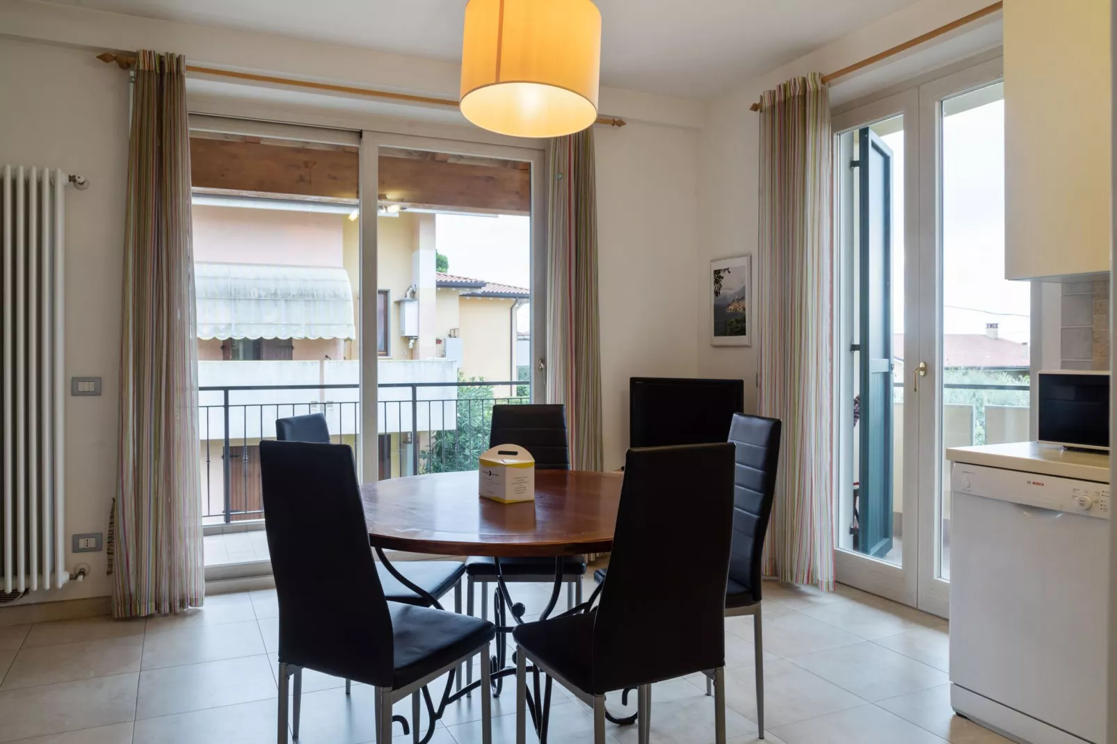 Madonnina A Cinque-Dining room