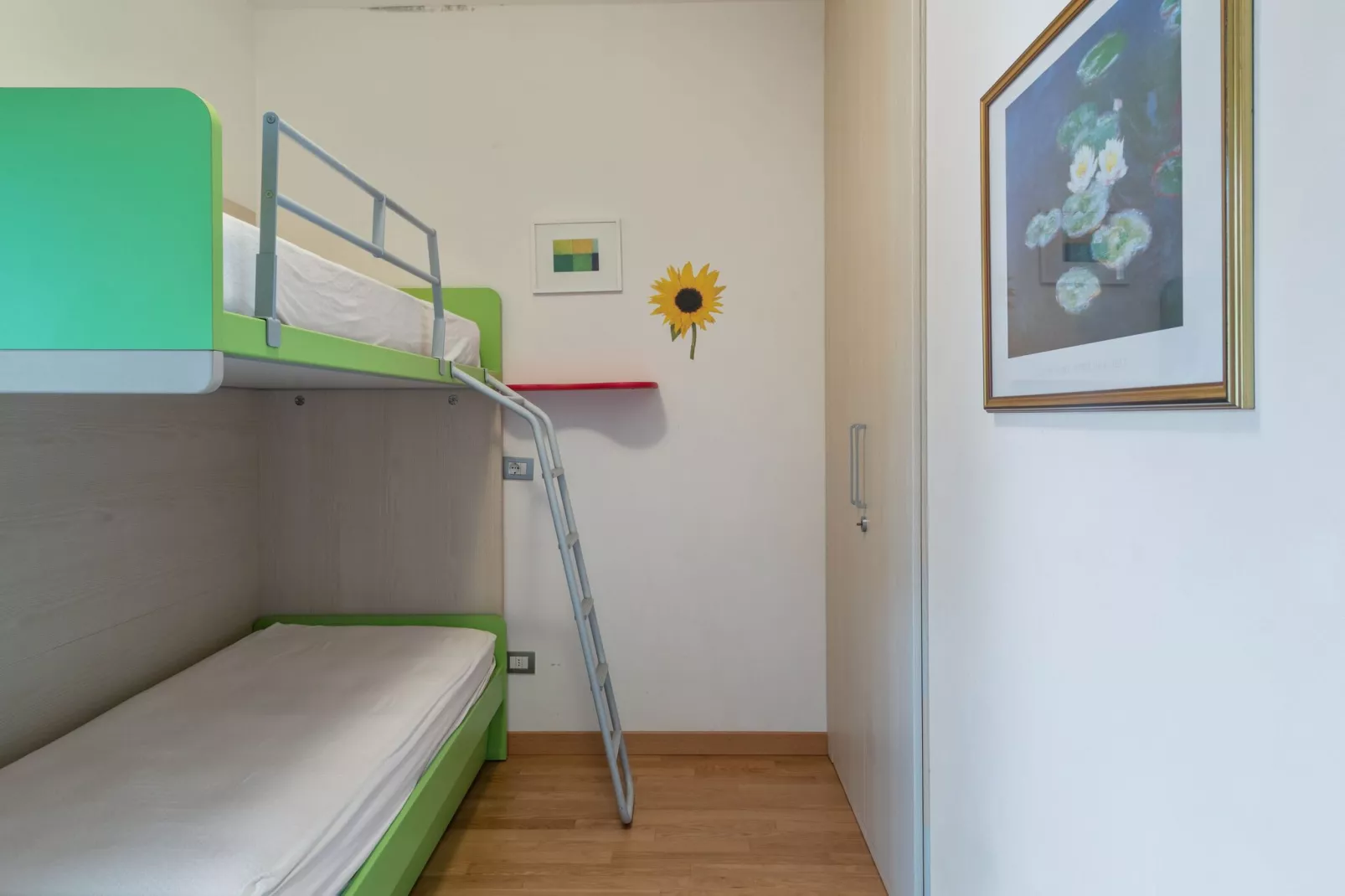Madonnina A Cinque-Bedroom