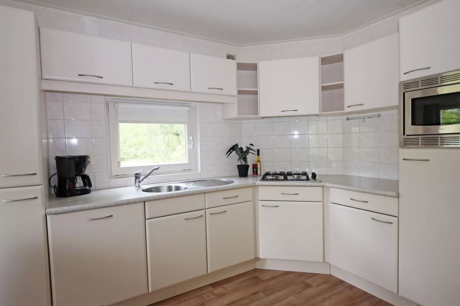 RCN Vakantiepark de Roggeberg 4-Kitchen