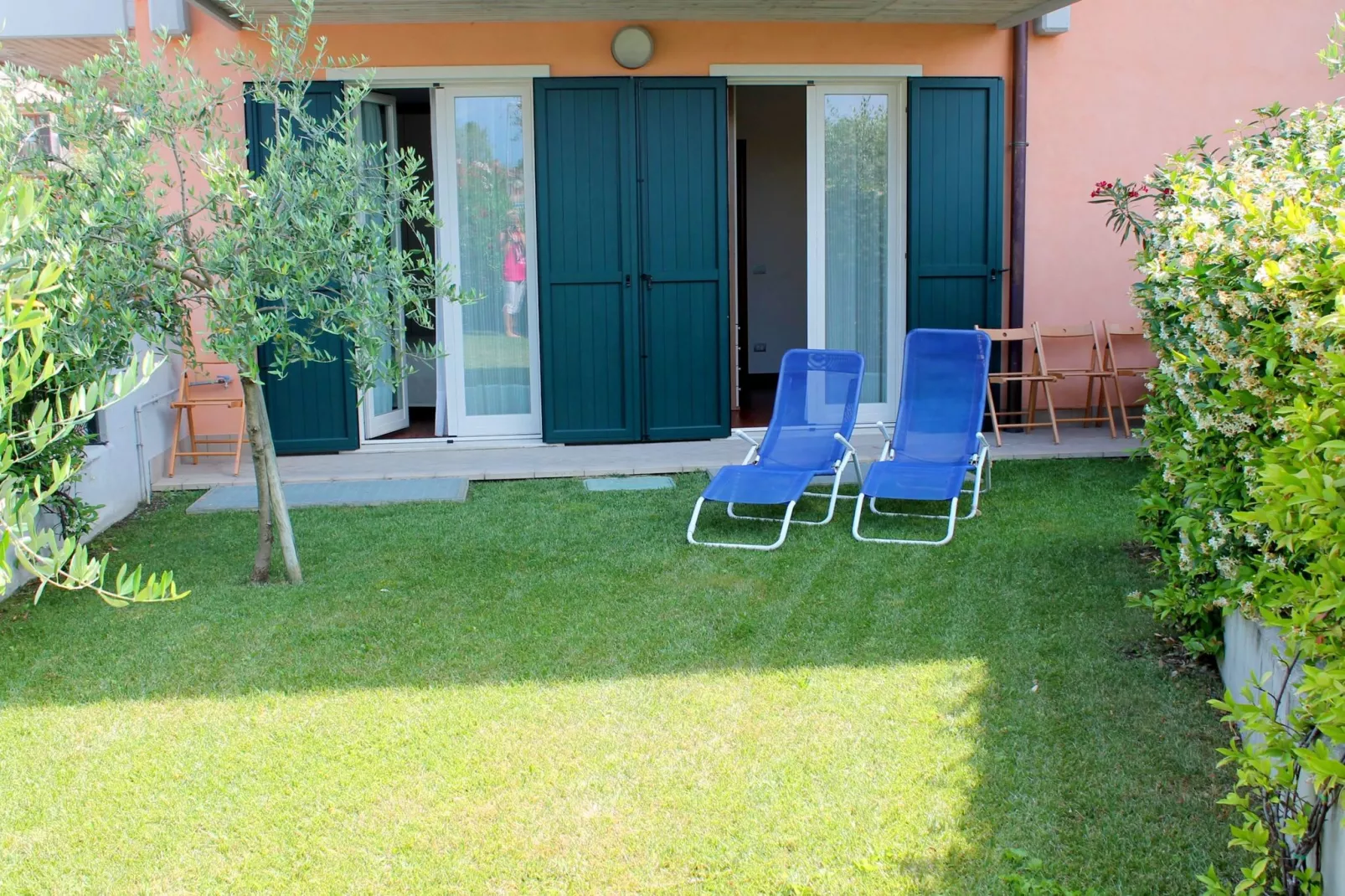 Madonnina A Cinque-Gardens summer