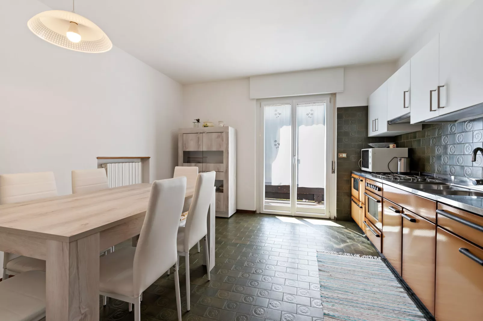 Fiamme Grande-Kitchen