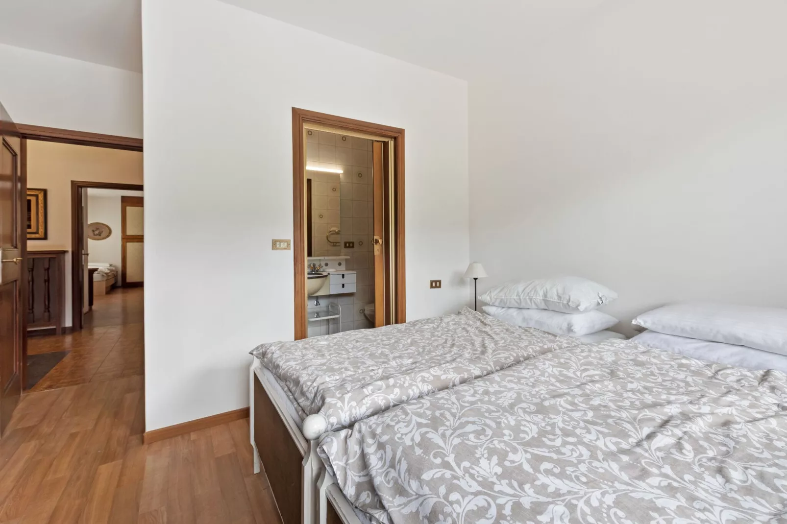 Fiamme Grande-Bedroom