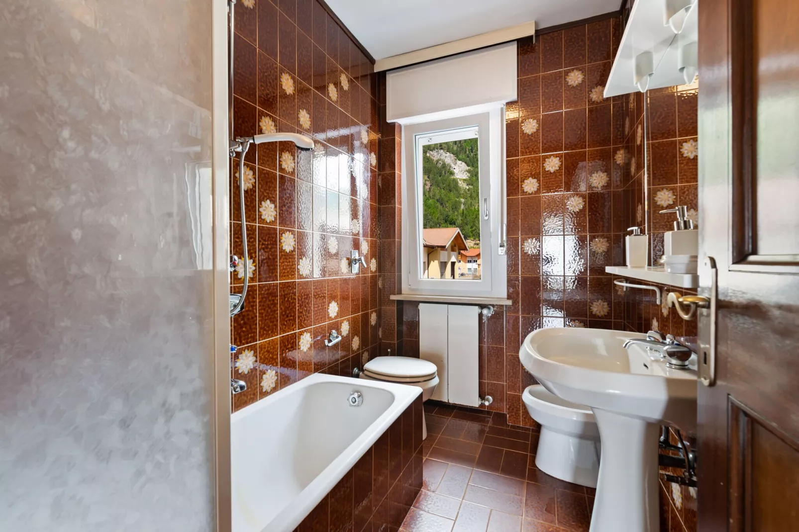 Fiamme Grande-Bathroom