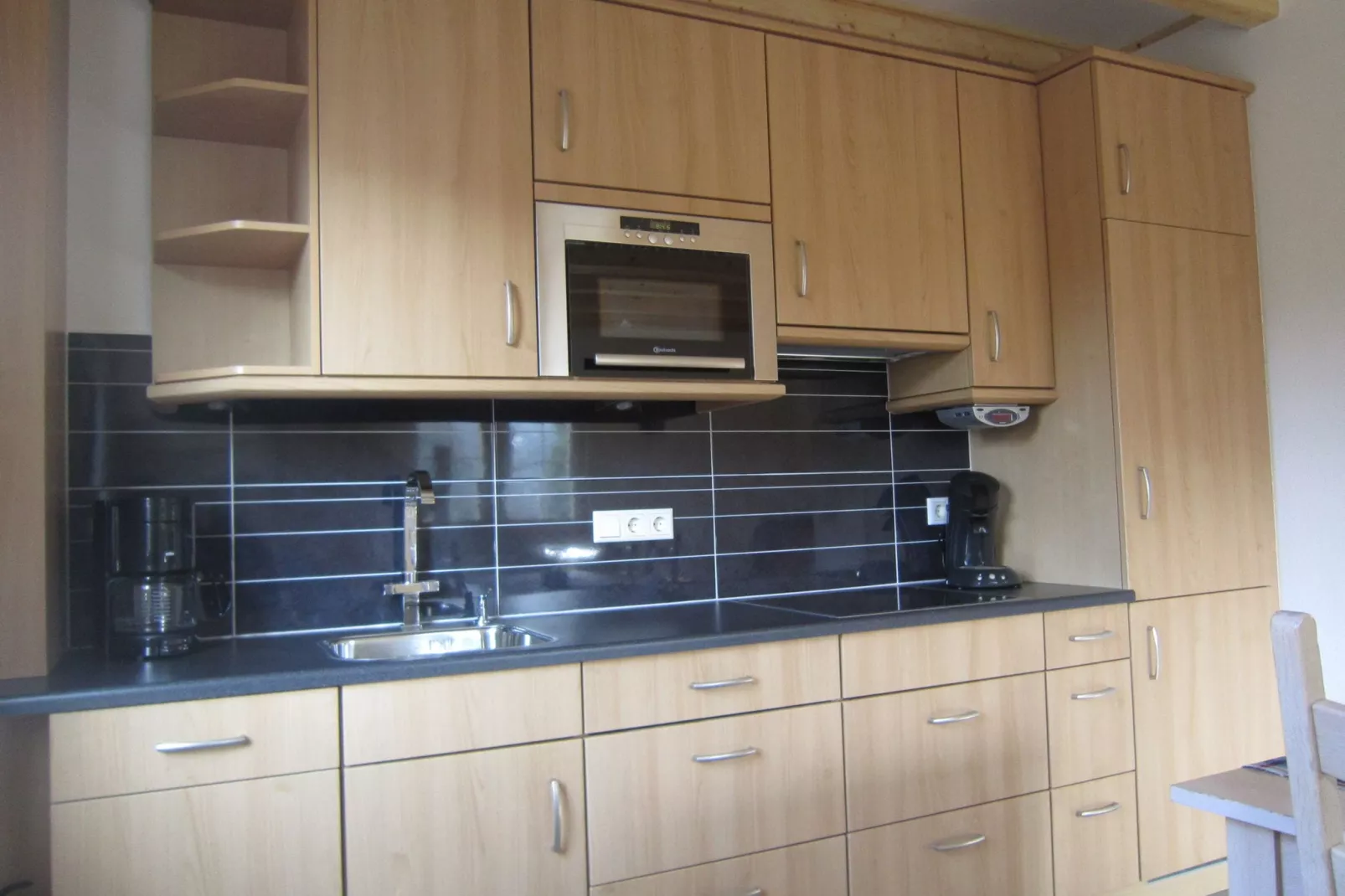 Le Petit Miracle-Kitchen