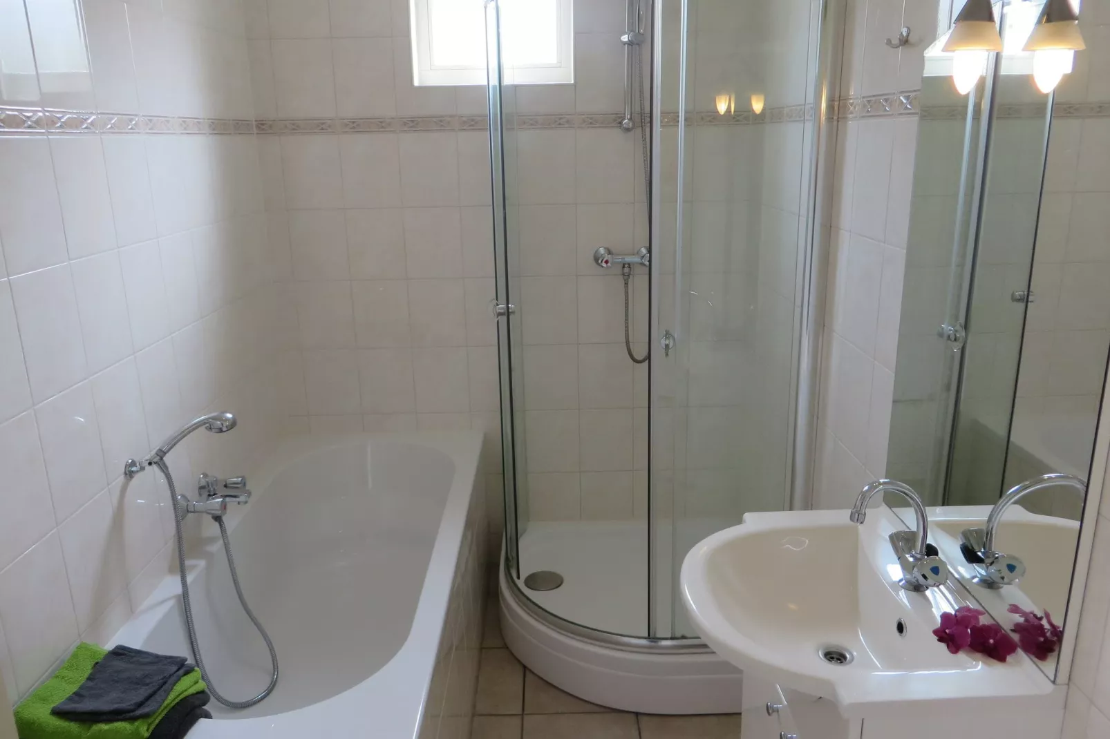Villavakantiepark IJsselhof 6-Bathroom
