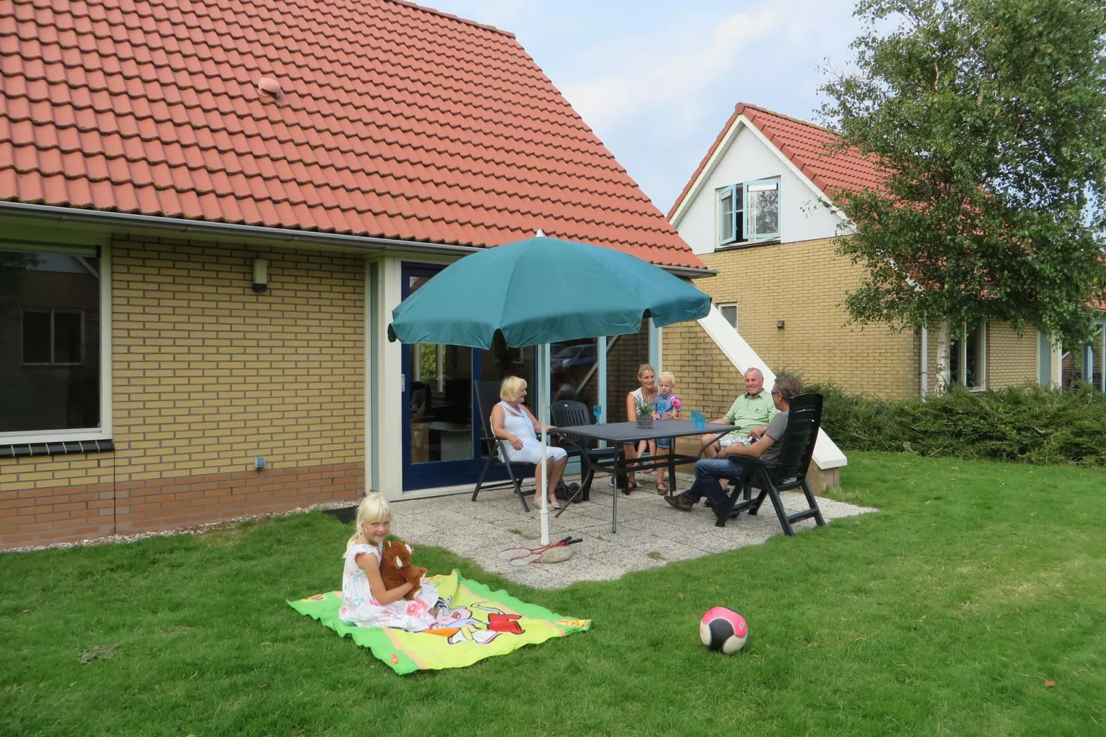 Villavakantiepark IJsselhof 6-Gardens summer