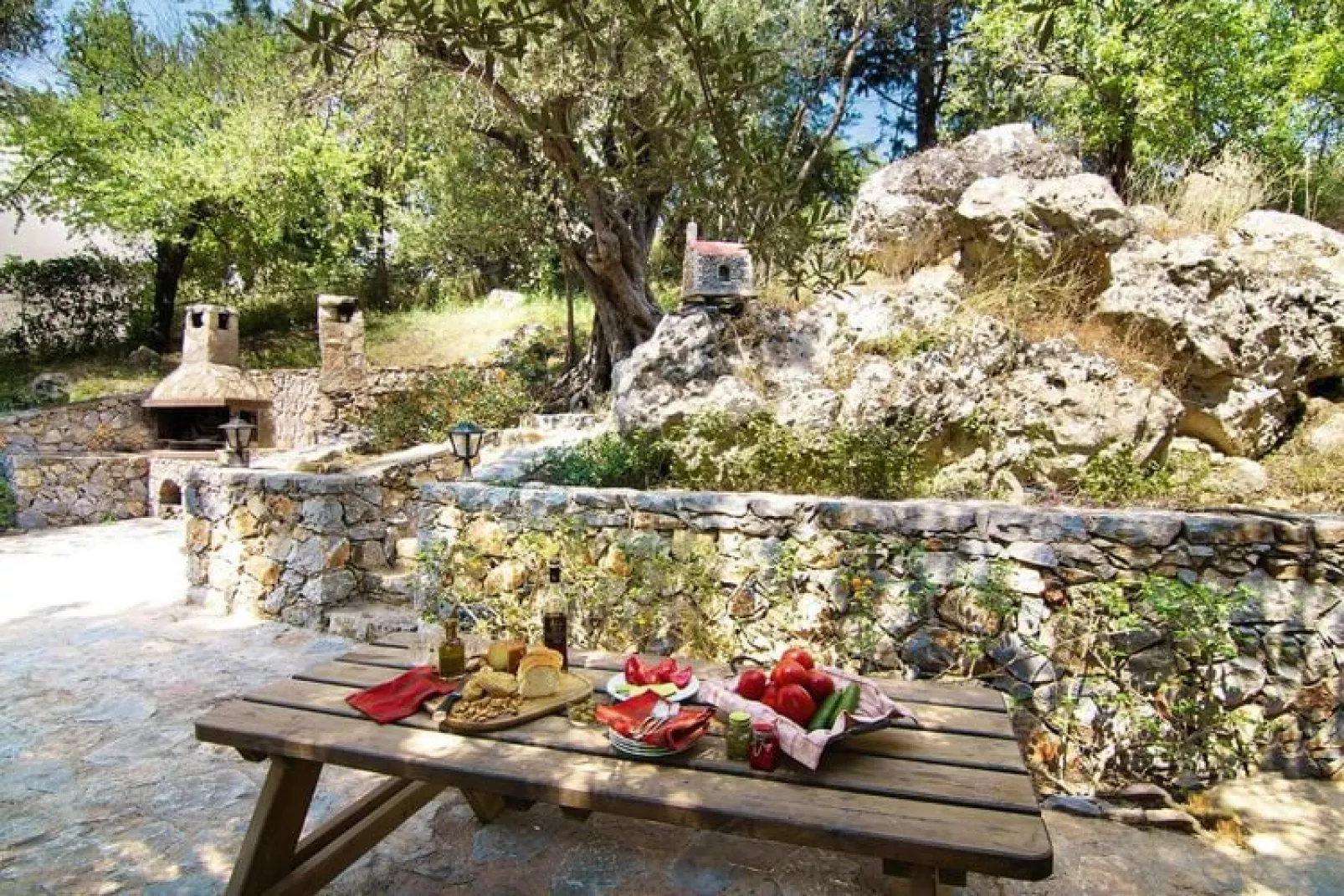 Holiday home, Kalamitsi Alexandrou-Villa Kalamitsi, ca. 108 qm, 6 pax-Gärten Sommer