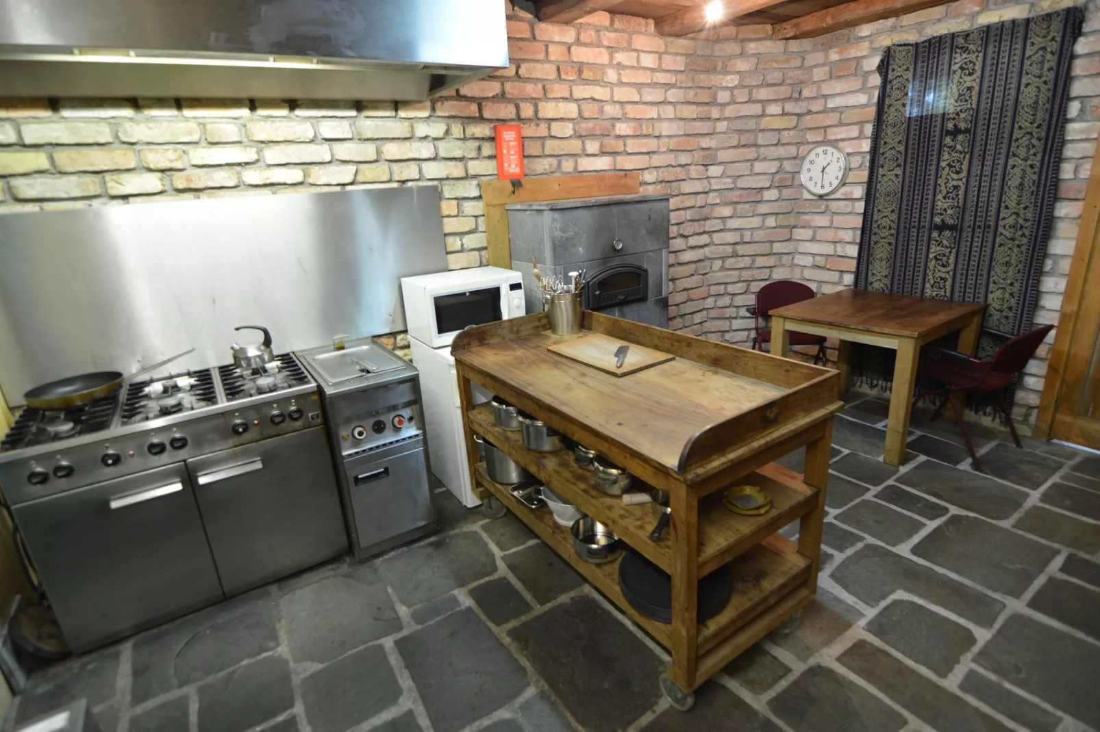 Lodge Maasduinen-Kitchen