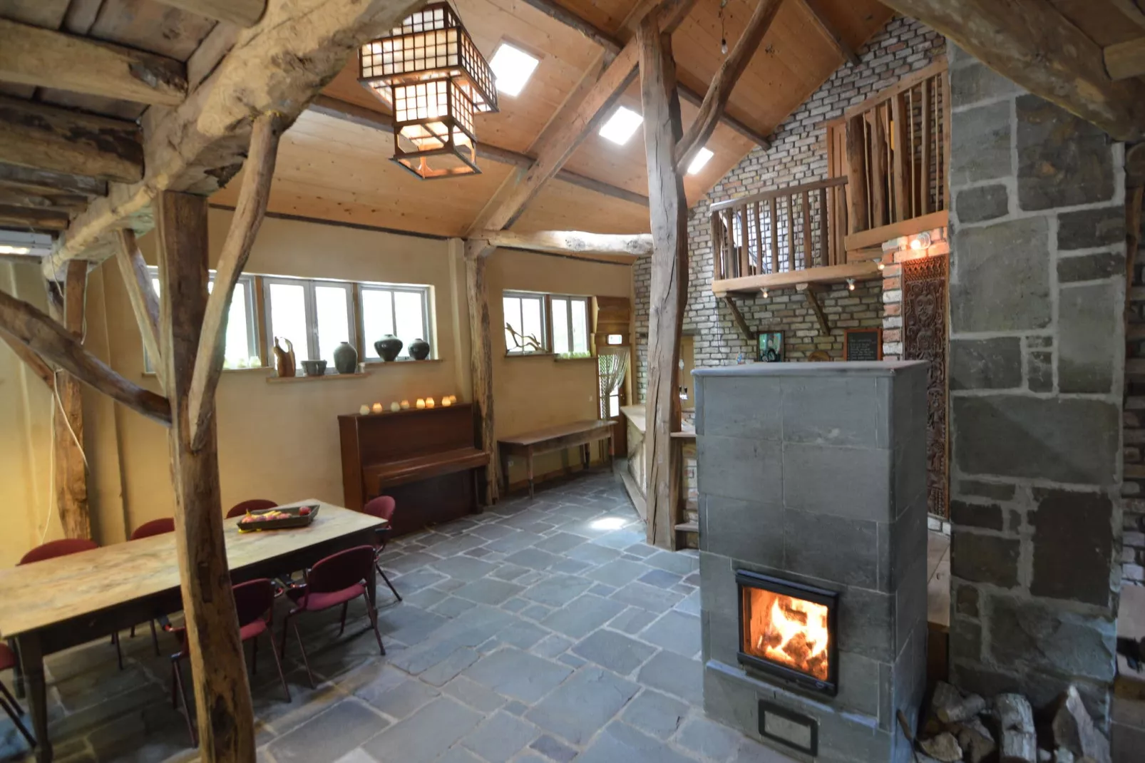 Lodge Maasduinen-Dining room