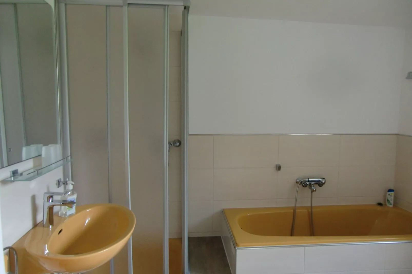 Kaifenheimer Mühle 1-Bathroom