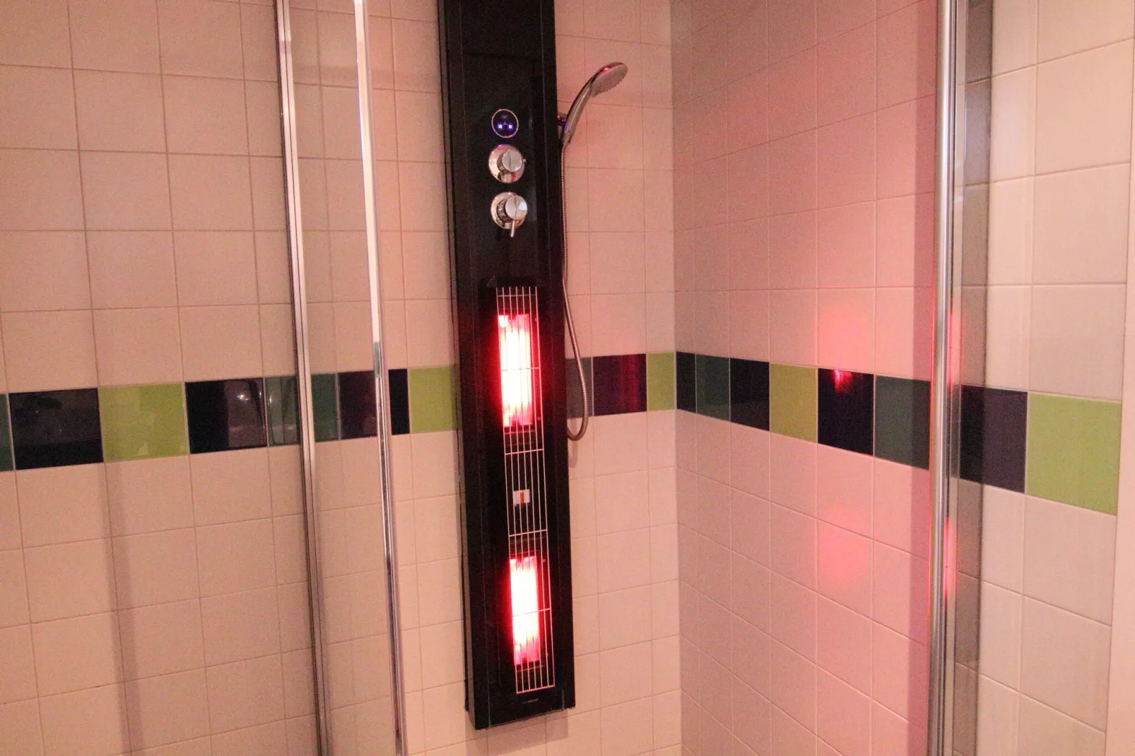 RCN Vakantiepark de Roggeberg 9-Bathroom