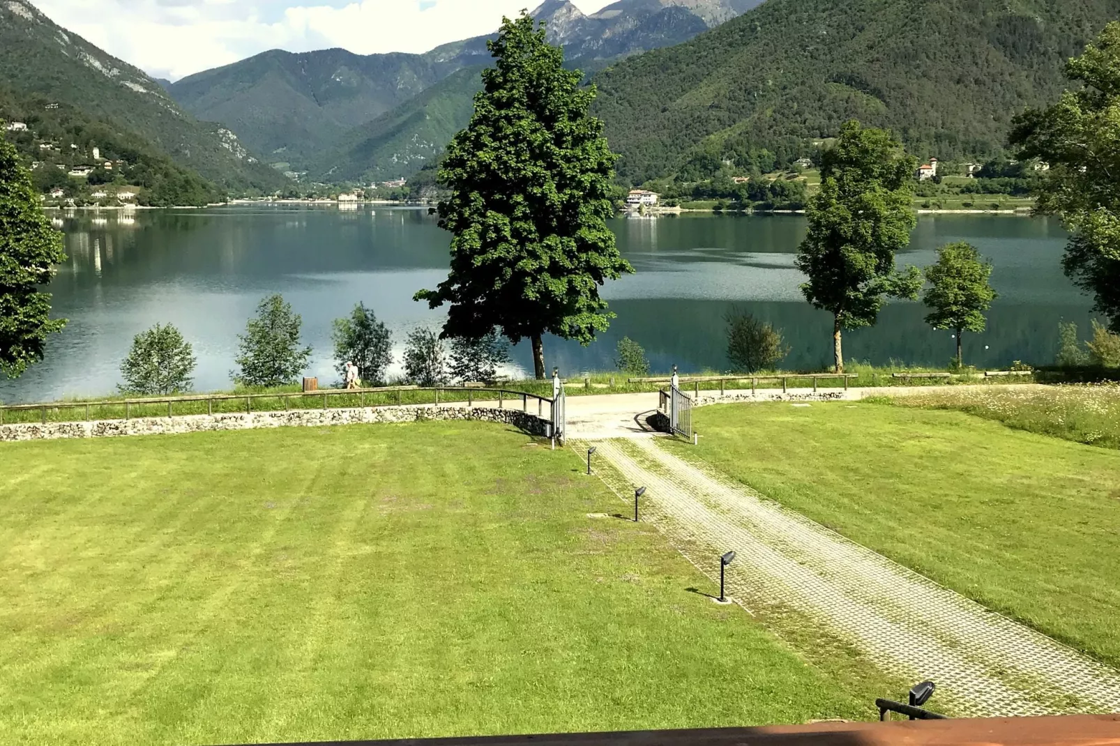 Villa Etti Trilo - Fronte Lago-Gardens summer