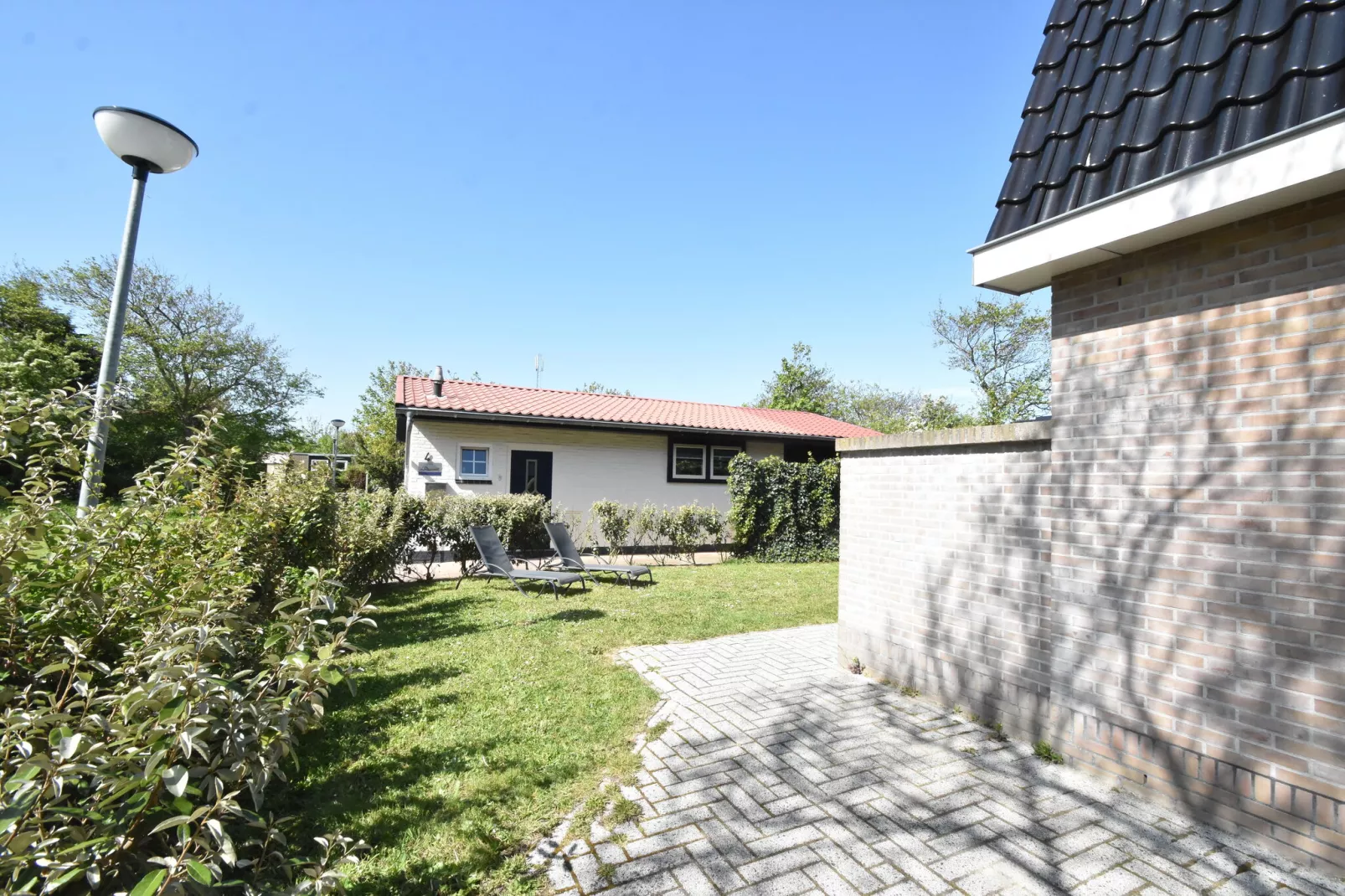 8p Garnekuul 1-Gardens summer