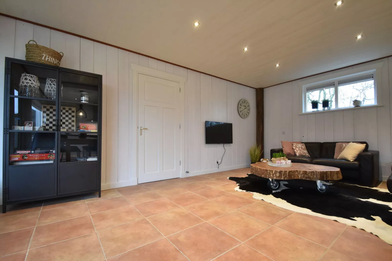 8p Garnekuul 1-Living room