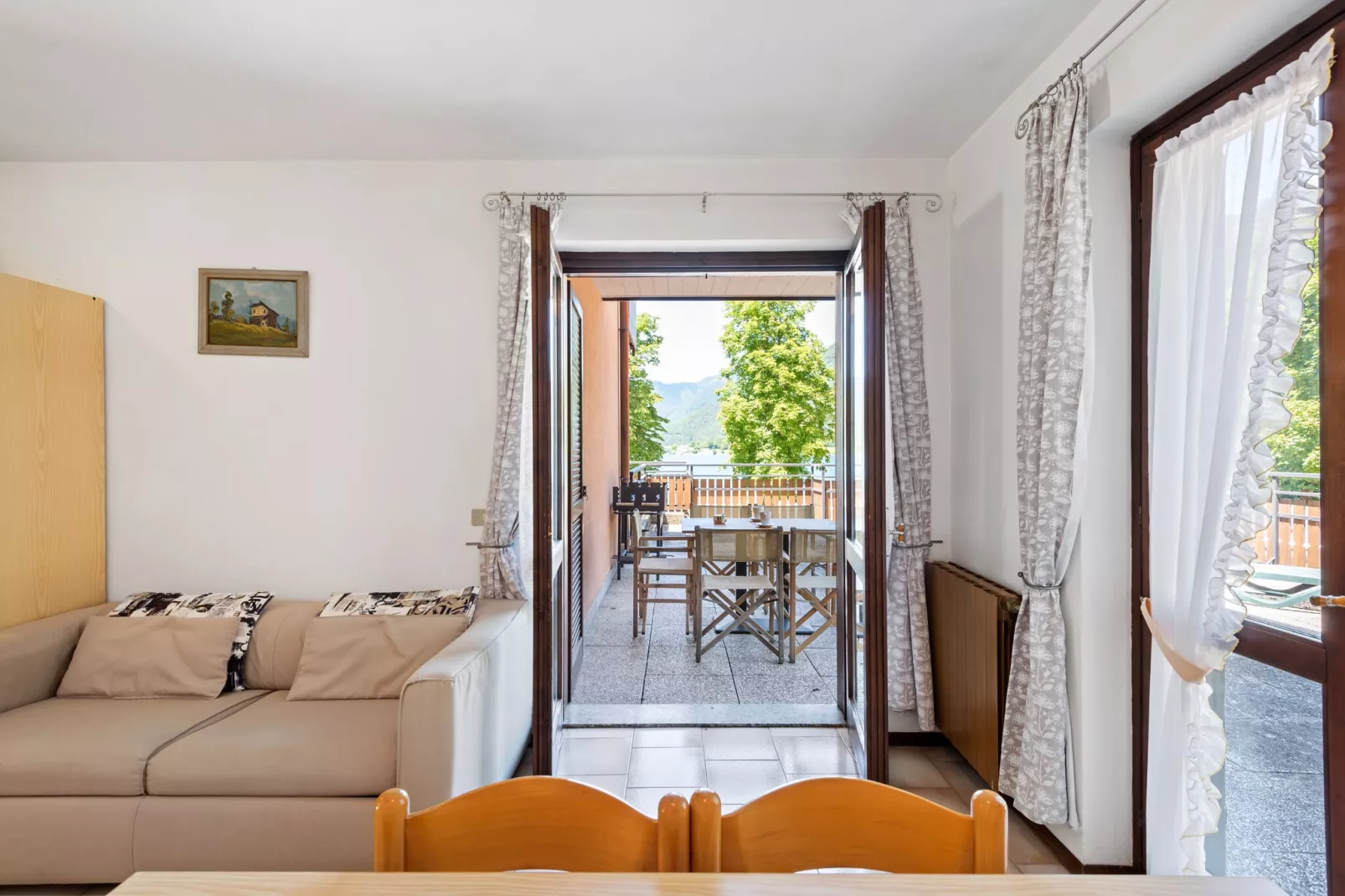 Miralago Trilo Primopiano-Living room