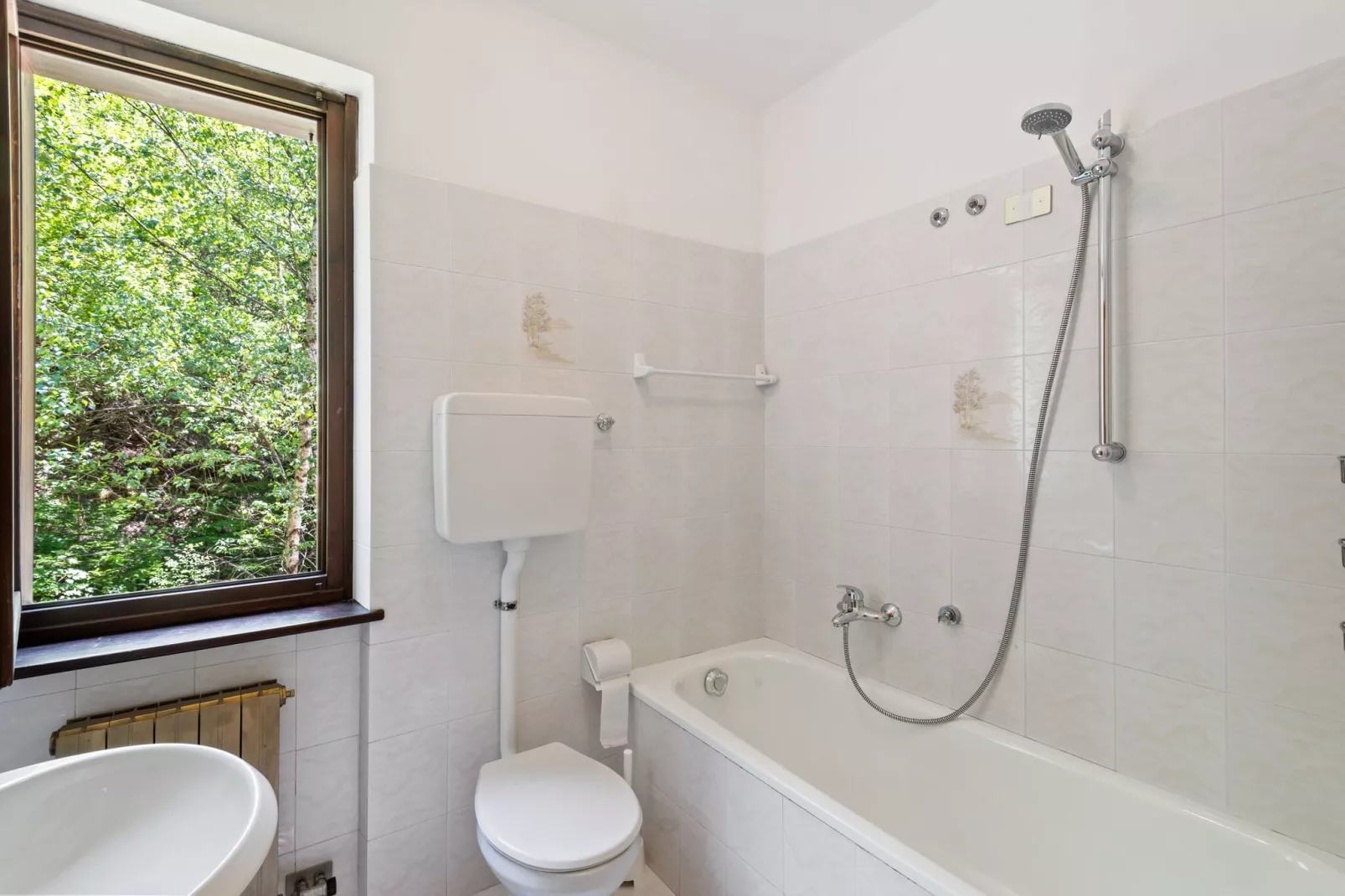 Miralago Trilo Primopiano-Bathroom