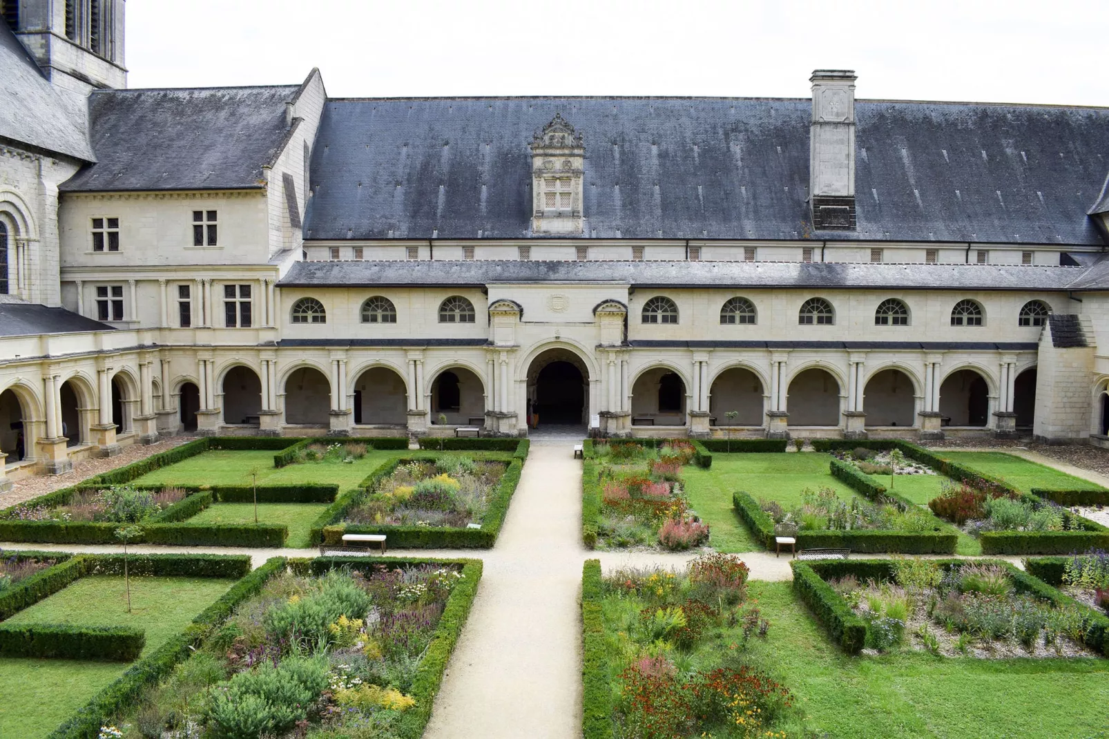 Domaine de Cessigny-Areas summer 20km