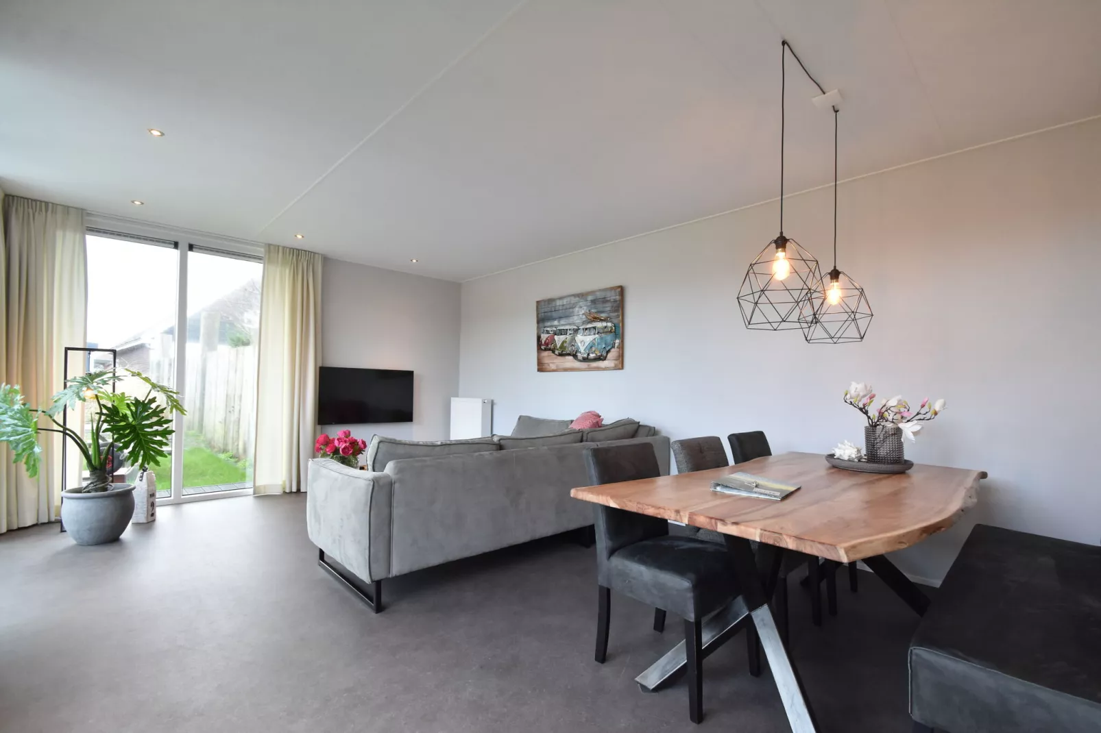 New Bay 1 t/m 4-Esszimmer
