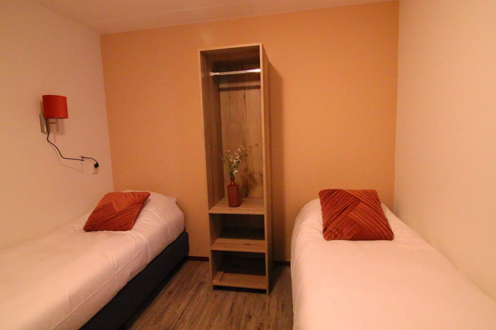 RCN Vakantiepark de Roggeberg 11-Schlafzimmer