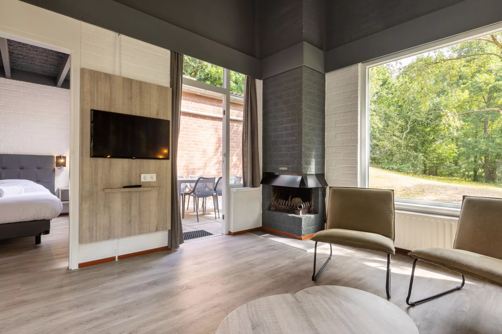 Vakantiepark Weerterbergen 12-Living room