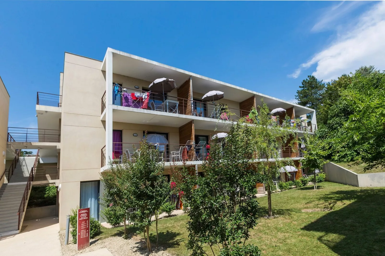 Le Clos Saint Michel 1-Exterior summer