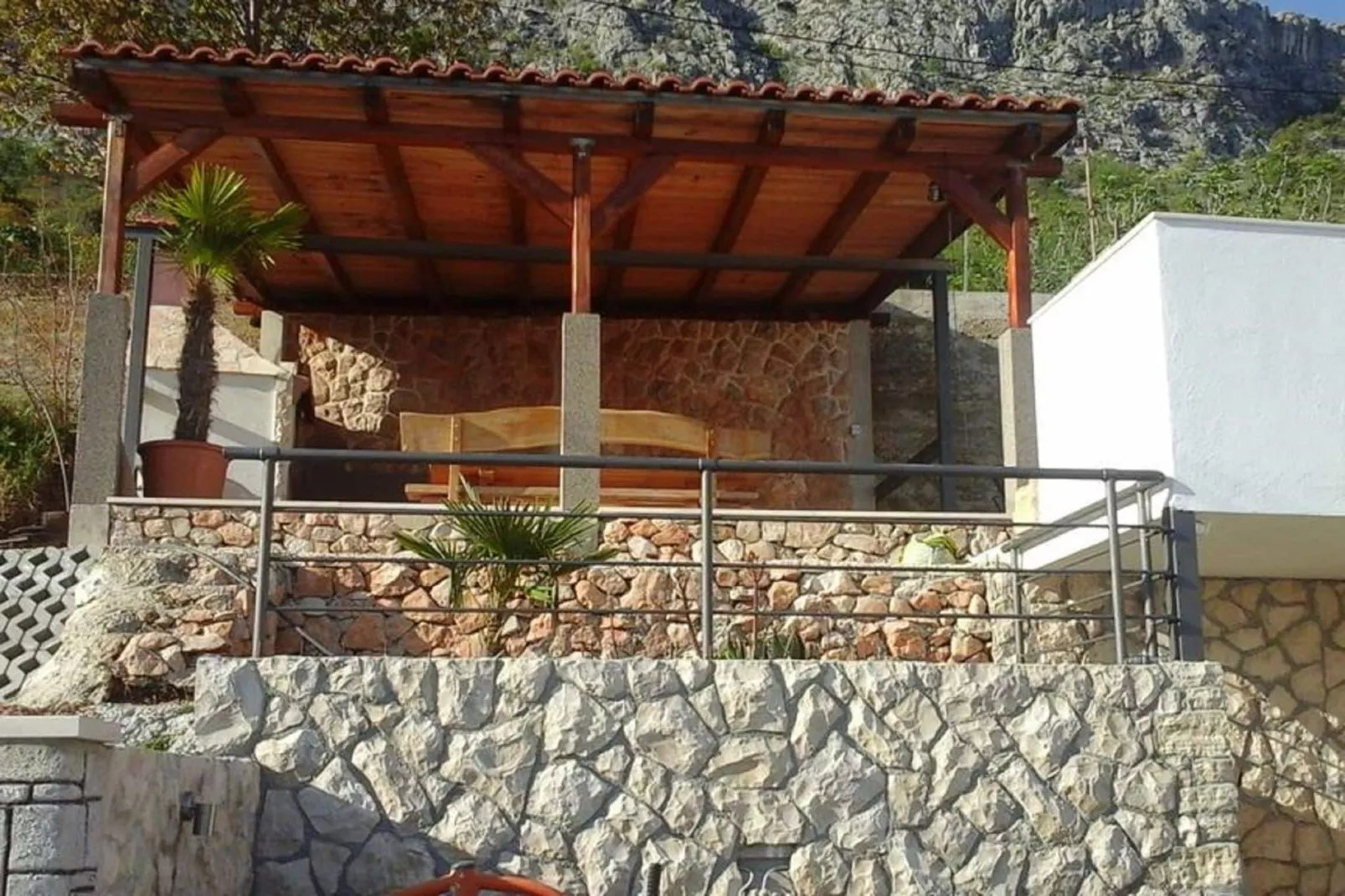 Country hideaway-Exterior summer